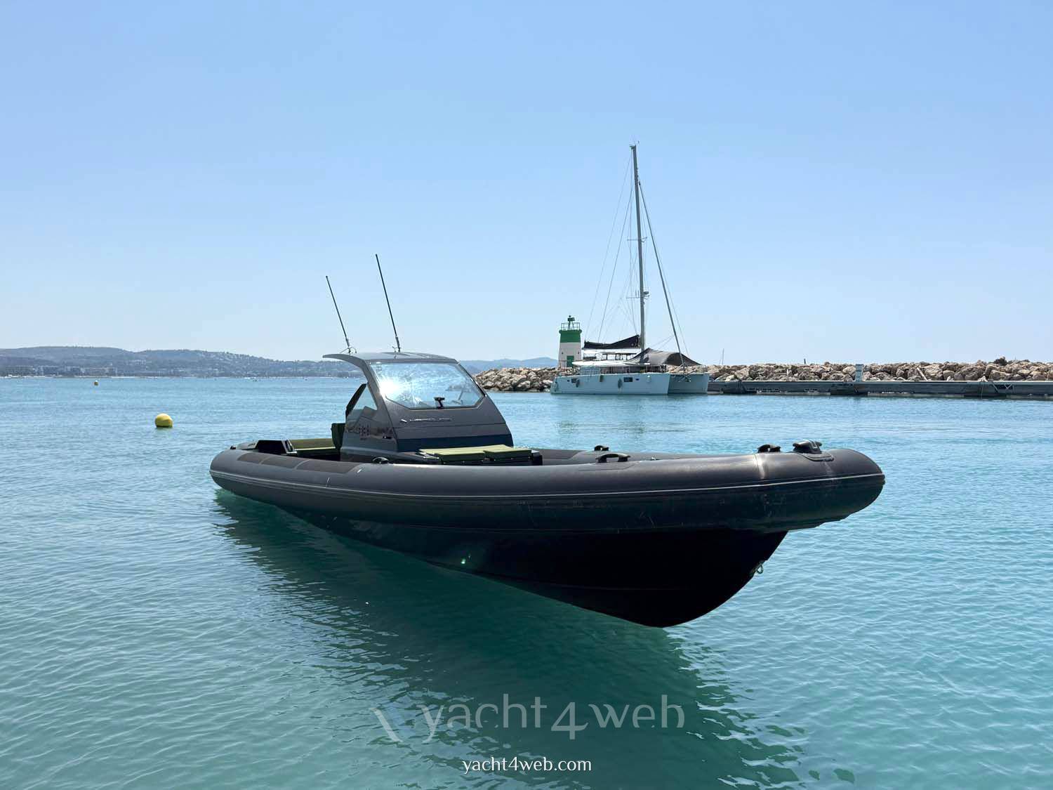 Goldfish 38 sport Iate a motor