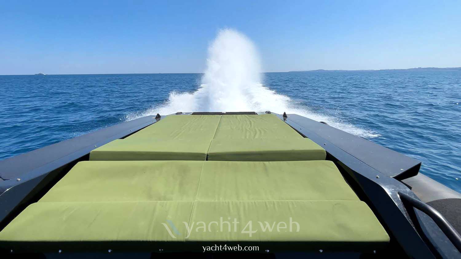 Goldfish 38 sport barco a motor