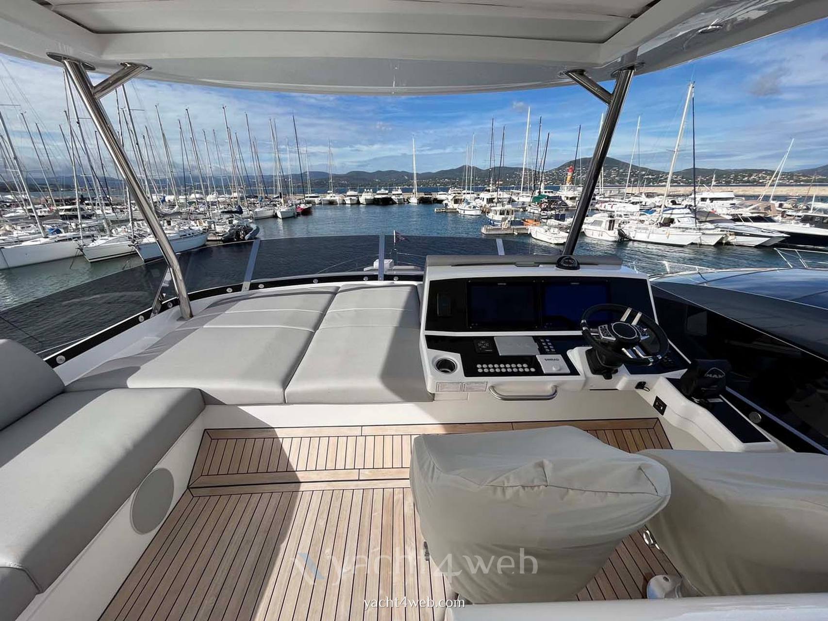 Sunseeker Manhattan 68 barca a motore