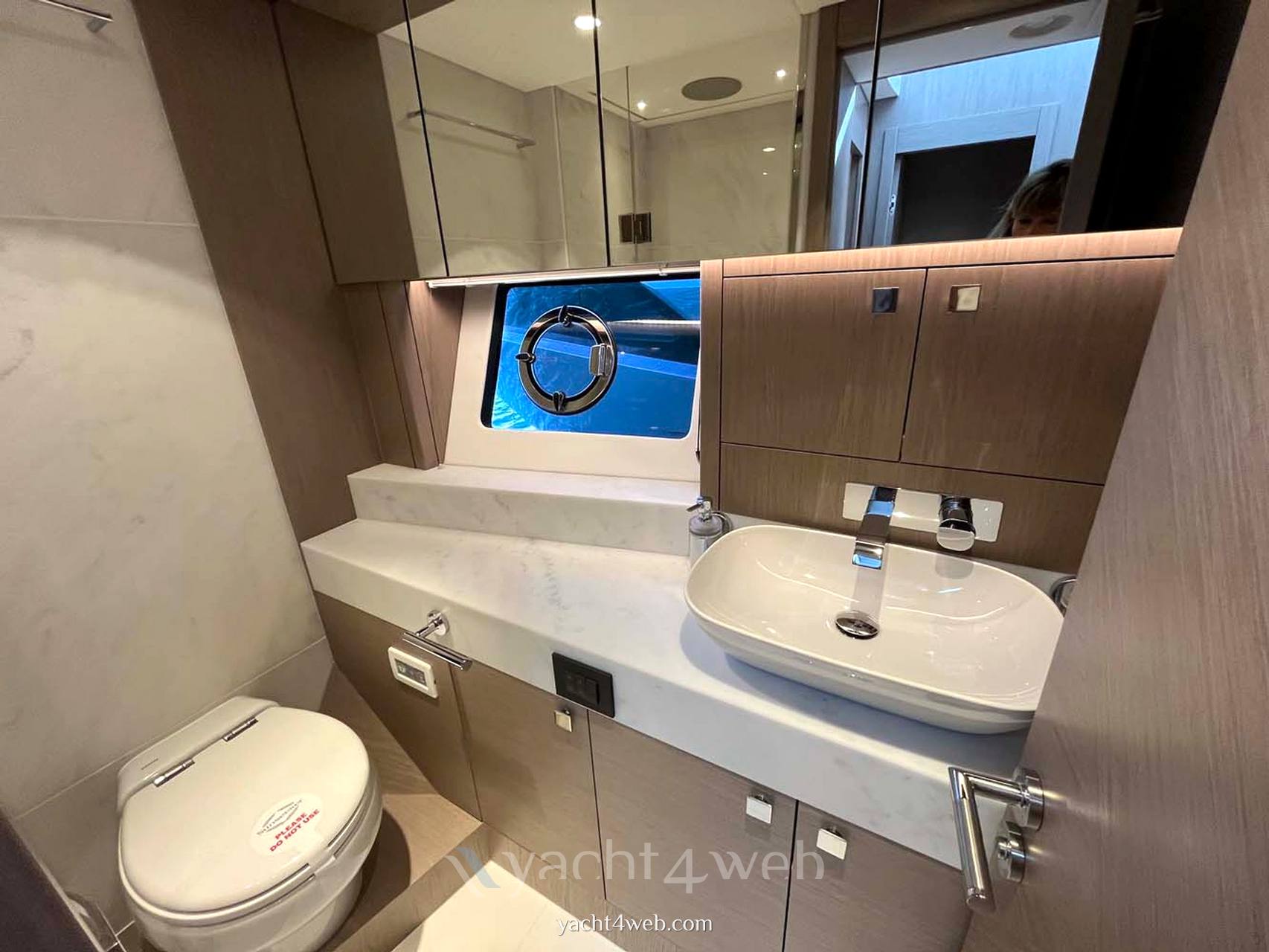 Sunseeker Manhattan 68 usato