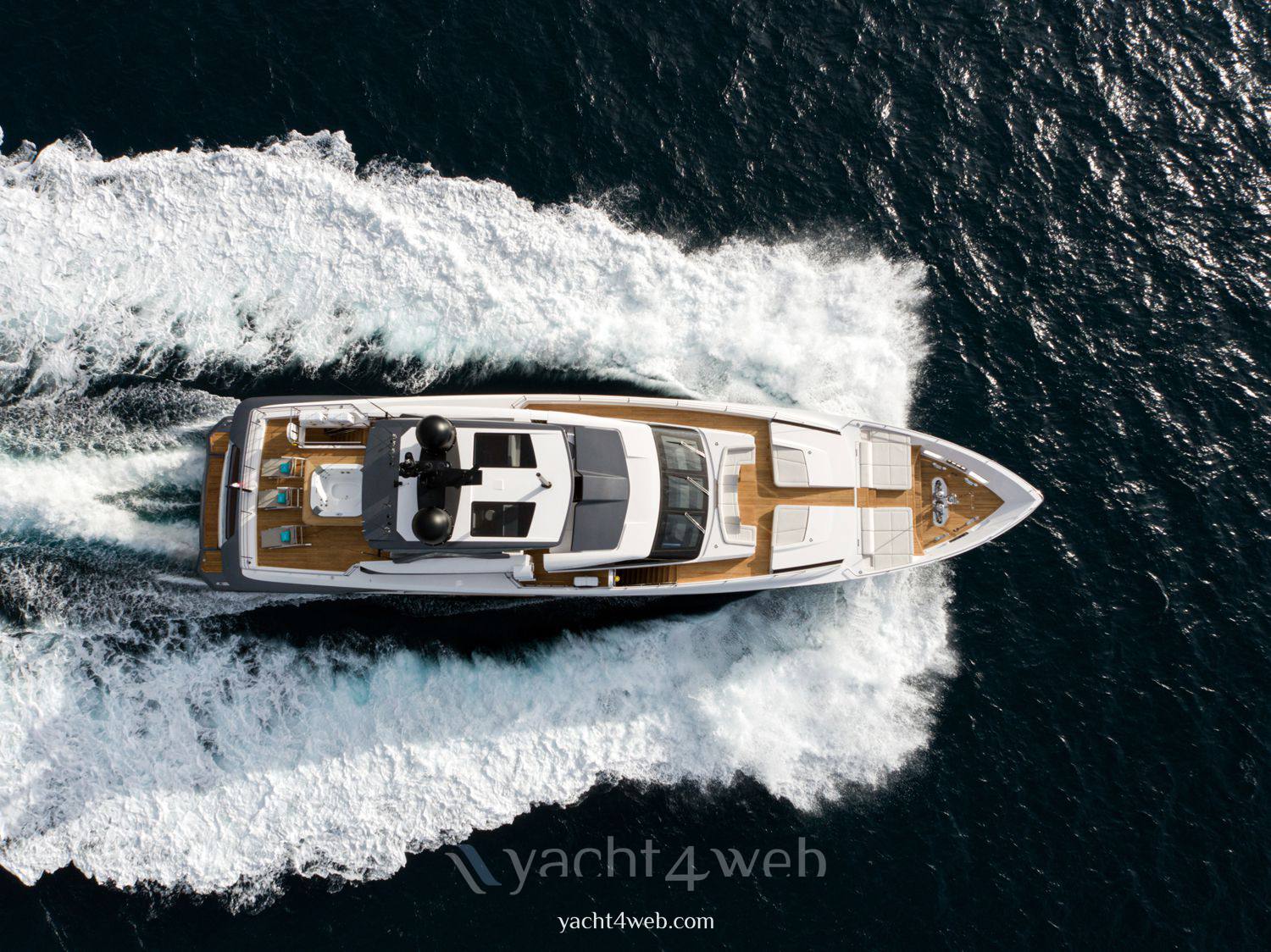 Custom line 106 Motoryacht