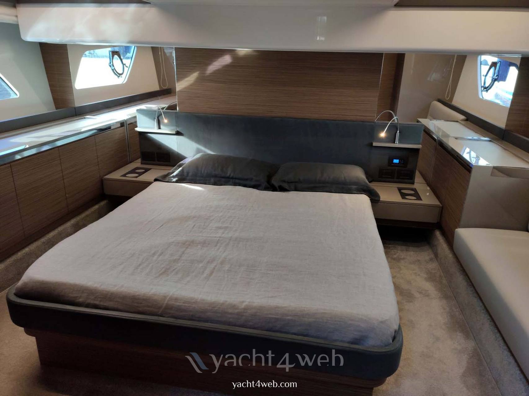 Ferretti yachts 450 Foto