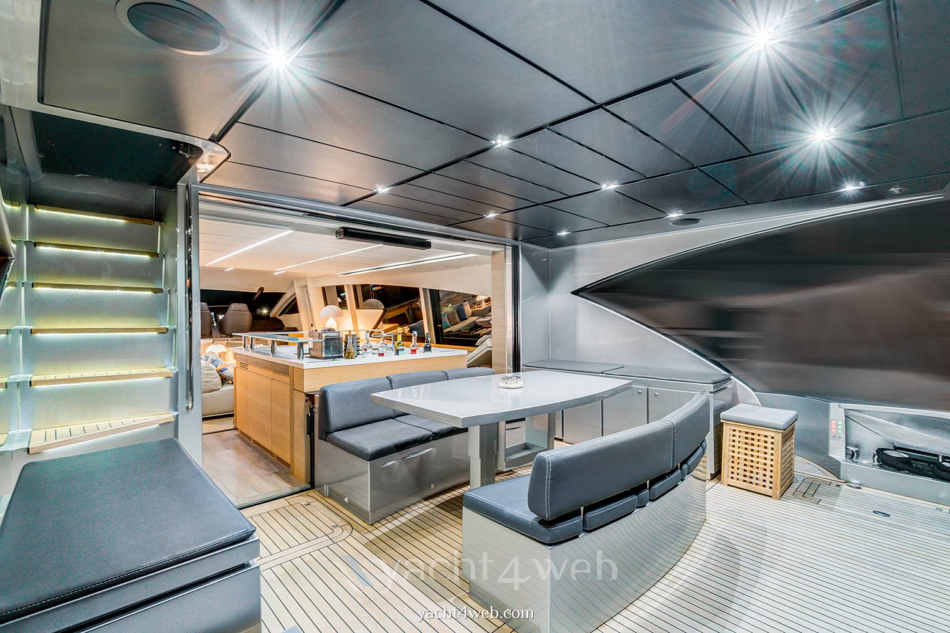 Pershing 92 Motoryacht
