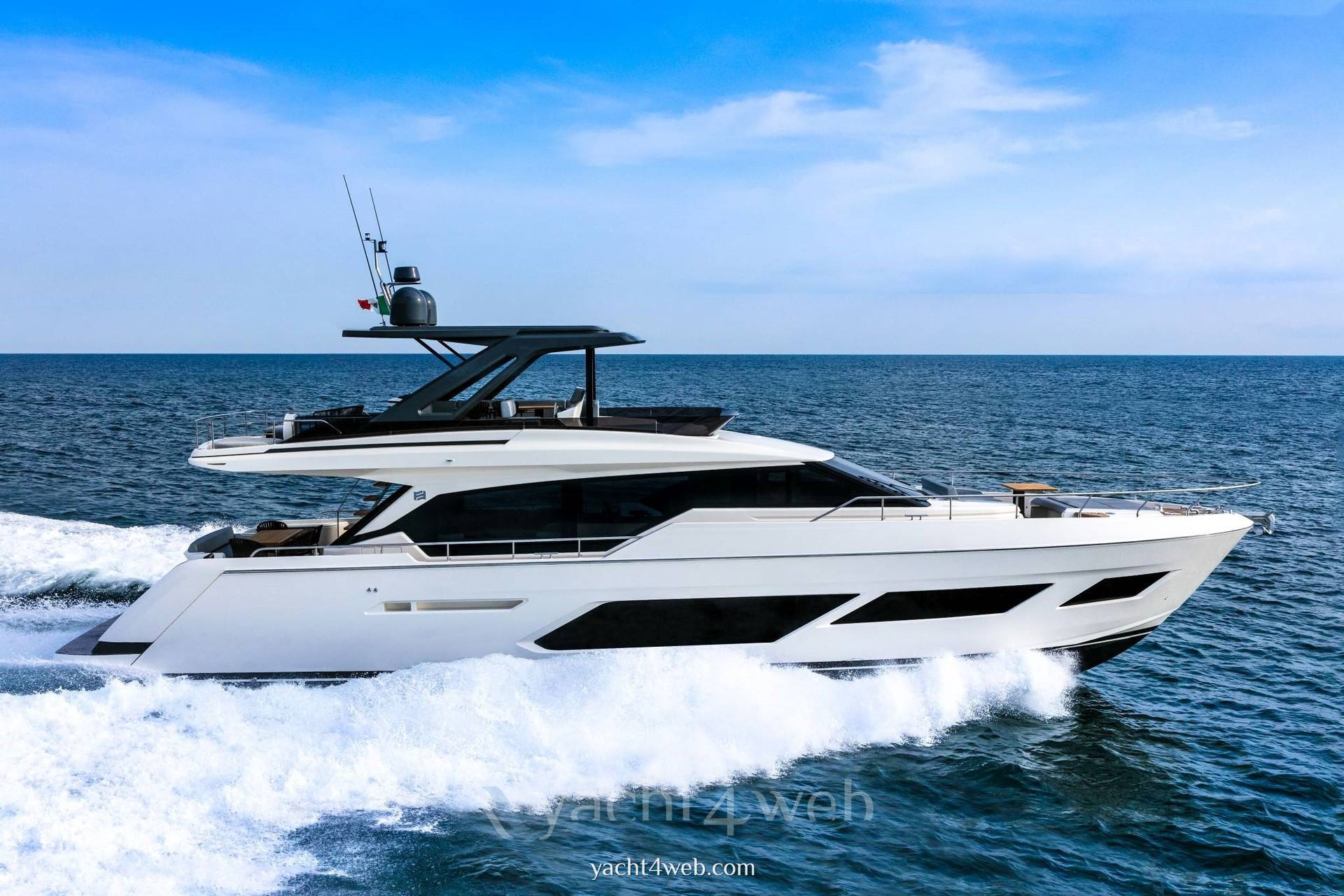 Ferretti yachts 720 