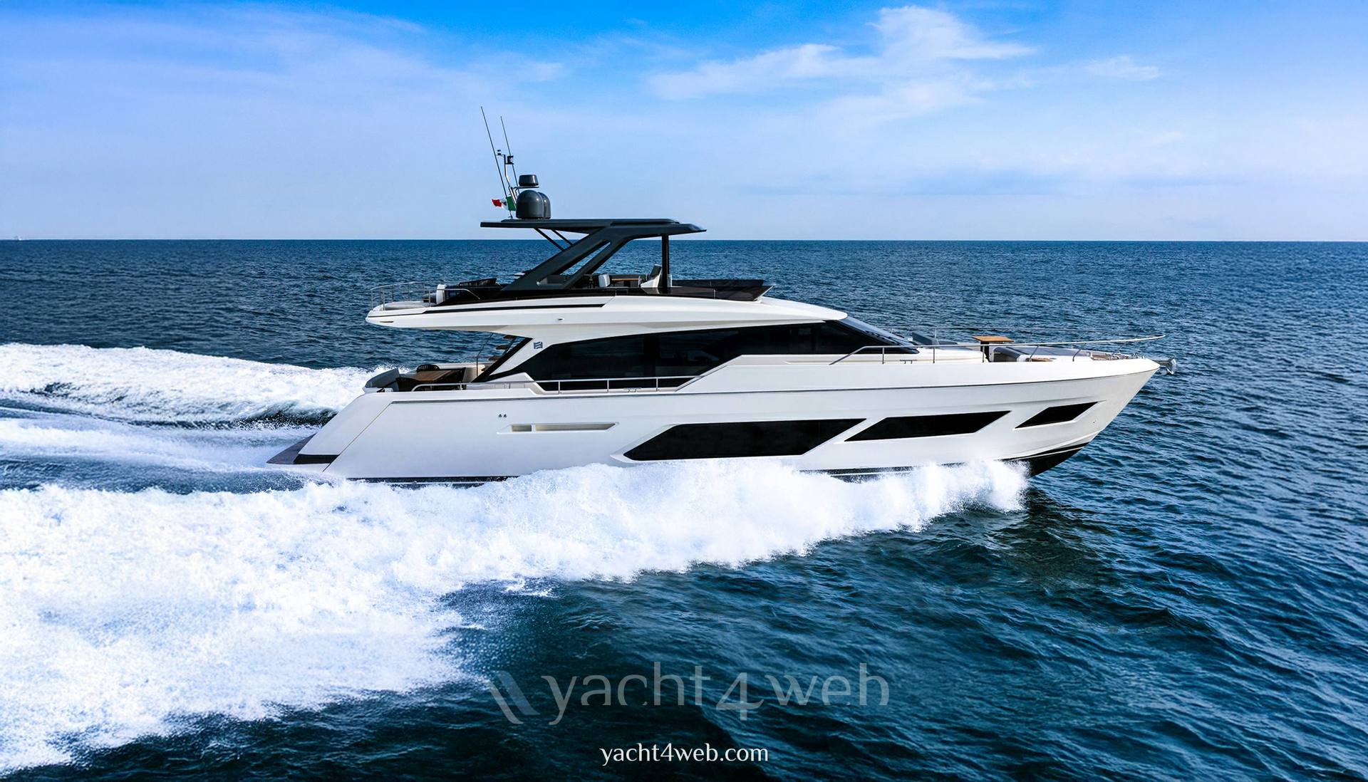 Ferretti yachts 720 