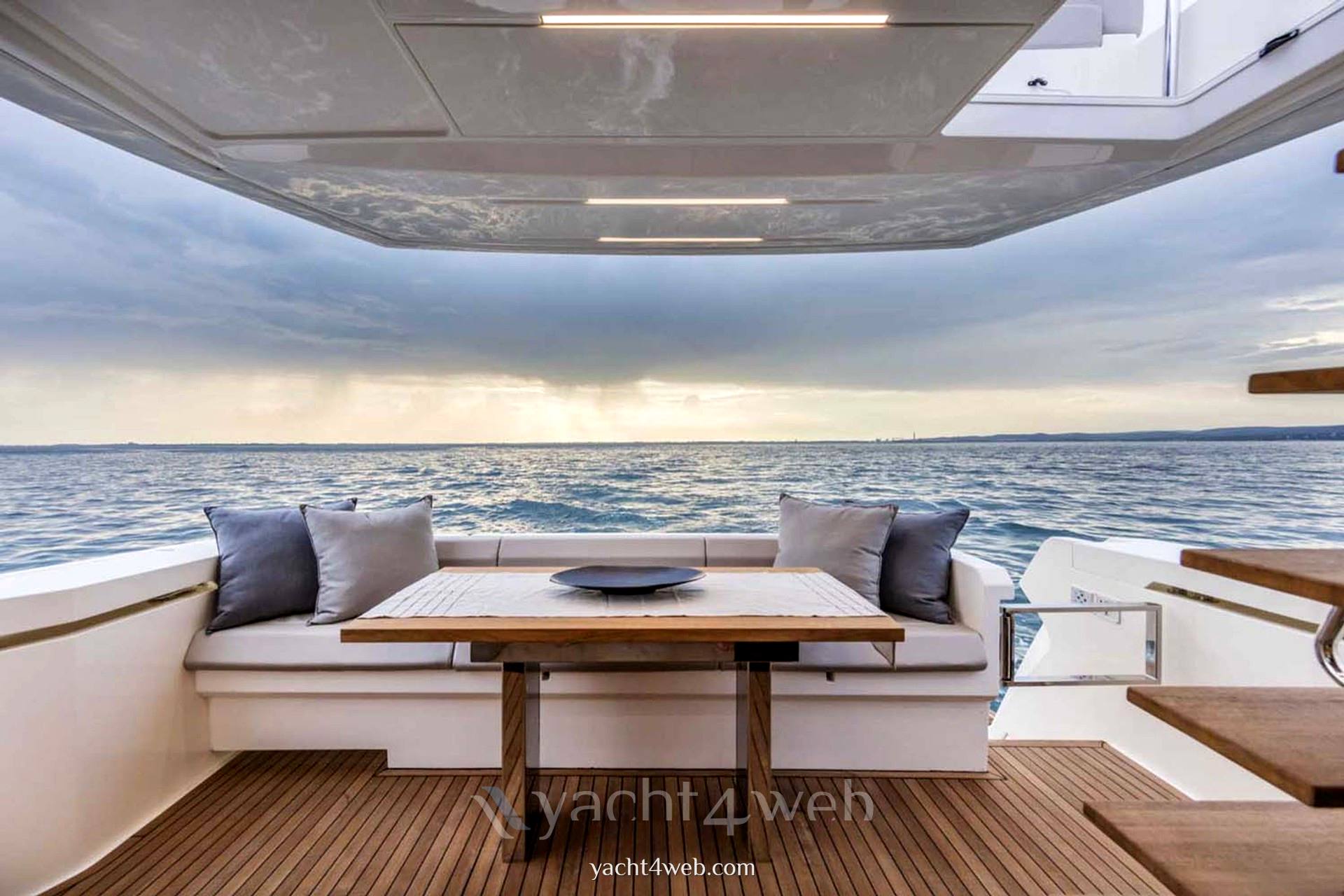 Ferretti yachts 450 Foto