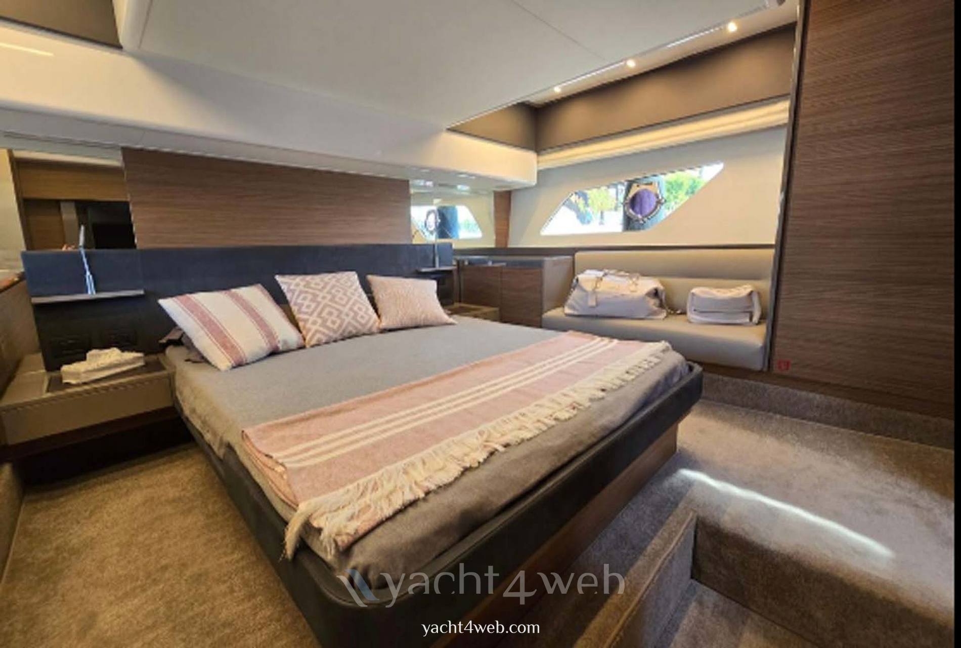 Ferretti yachts 450 Barca a motore usata in vendita