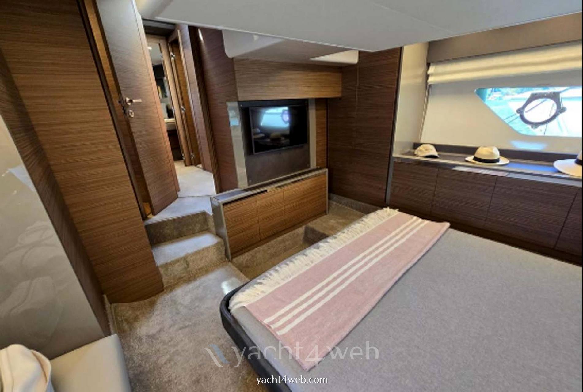Ferretti yachts 450 usato