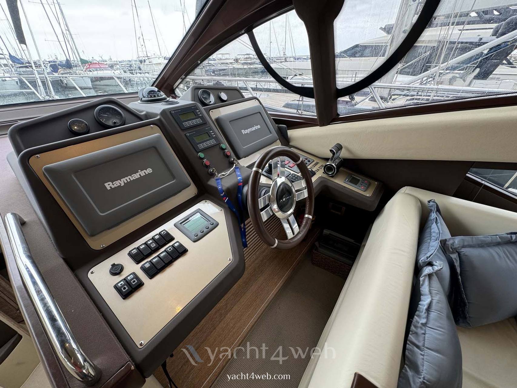 Azimut 53 flybridge 