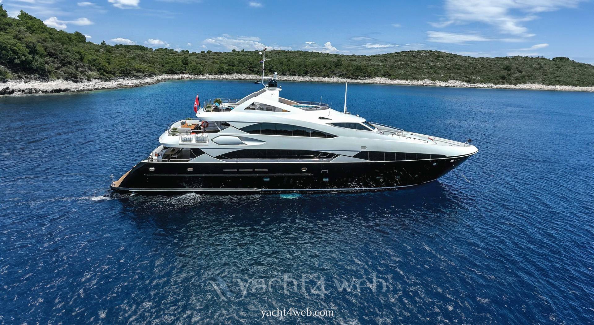 Sunseeker 121 (37m) 