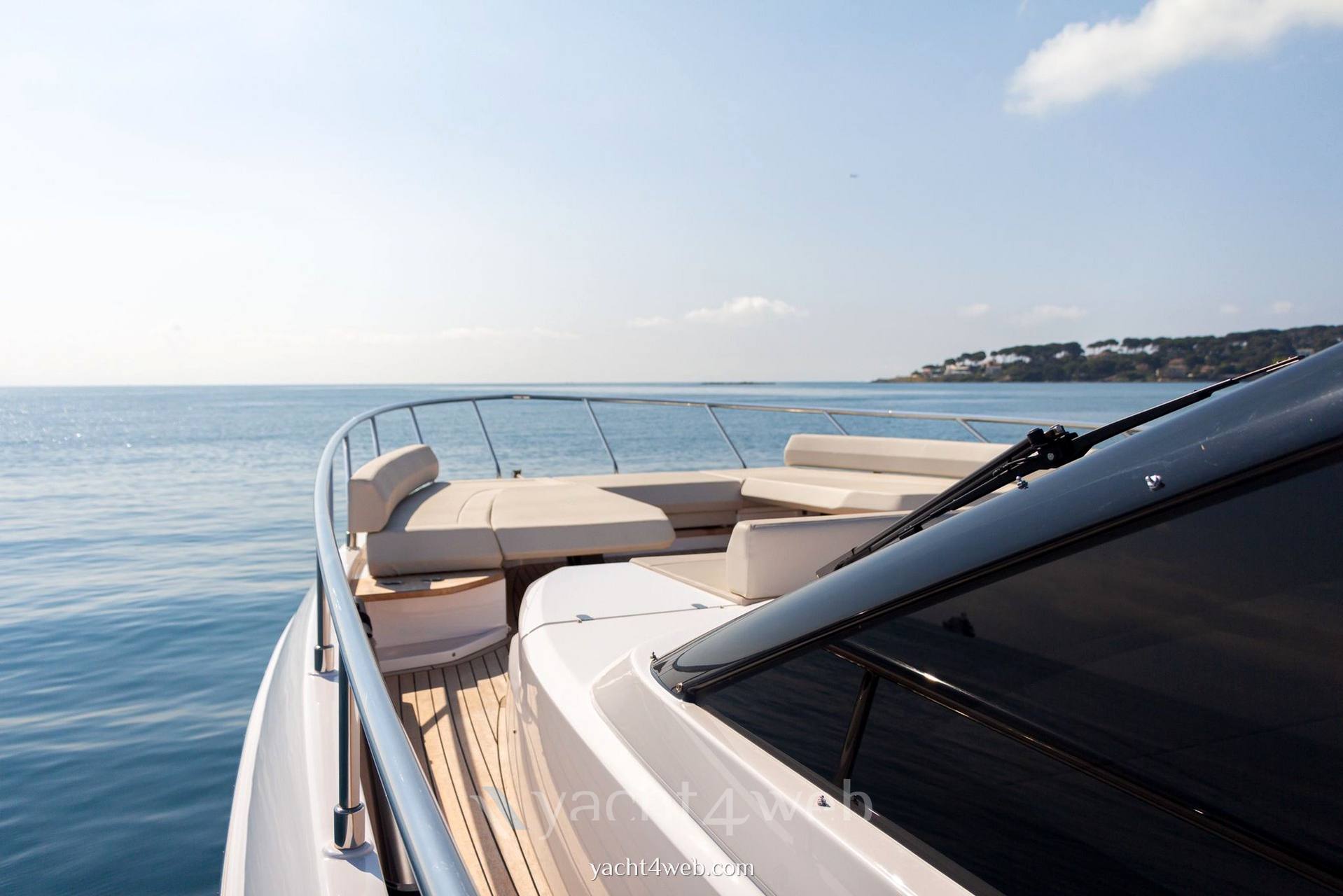 Ferretti yachts 670 usato