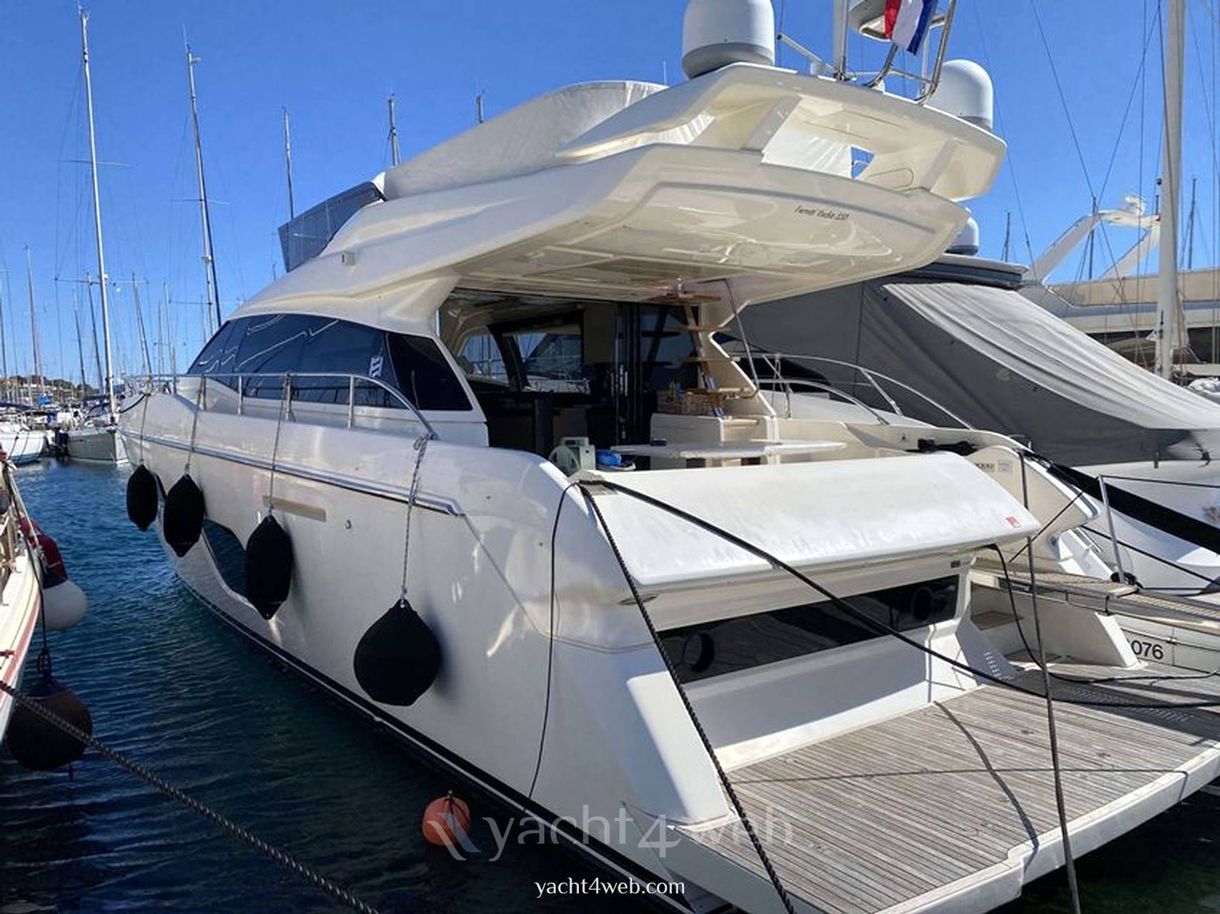 Ferretti yachts 550 Barca a motore usata in vendita