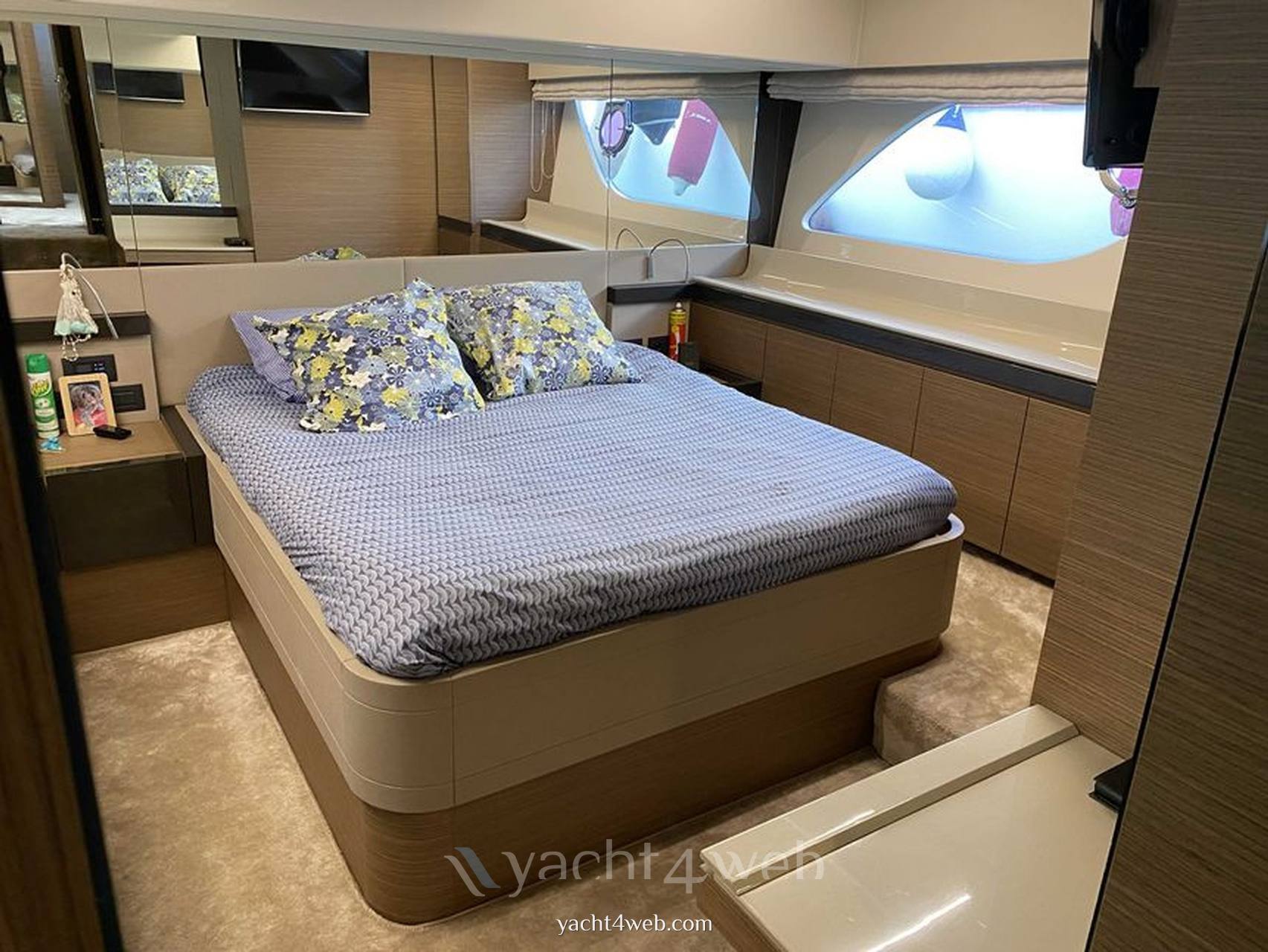 Ferretti yachts 550 usato