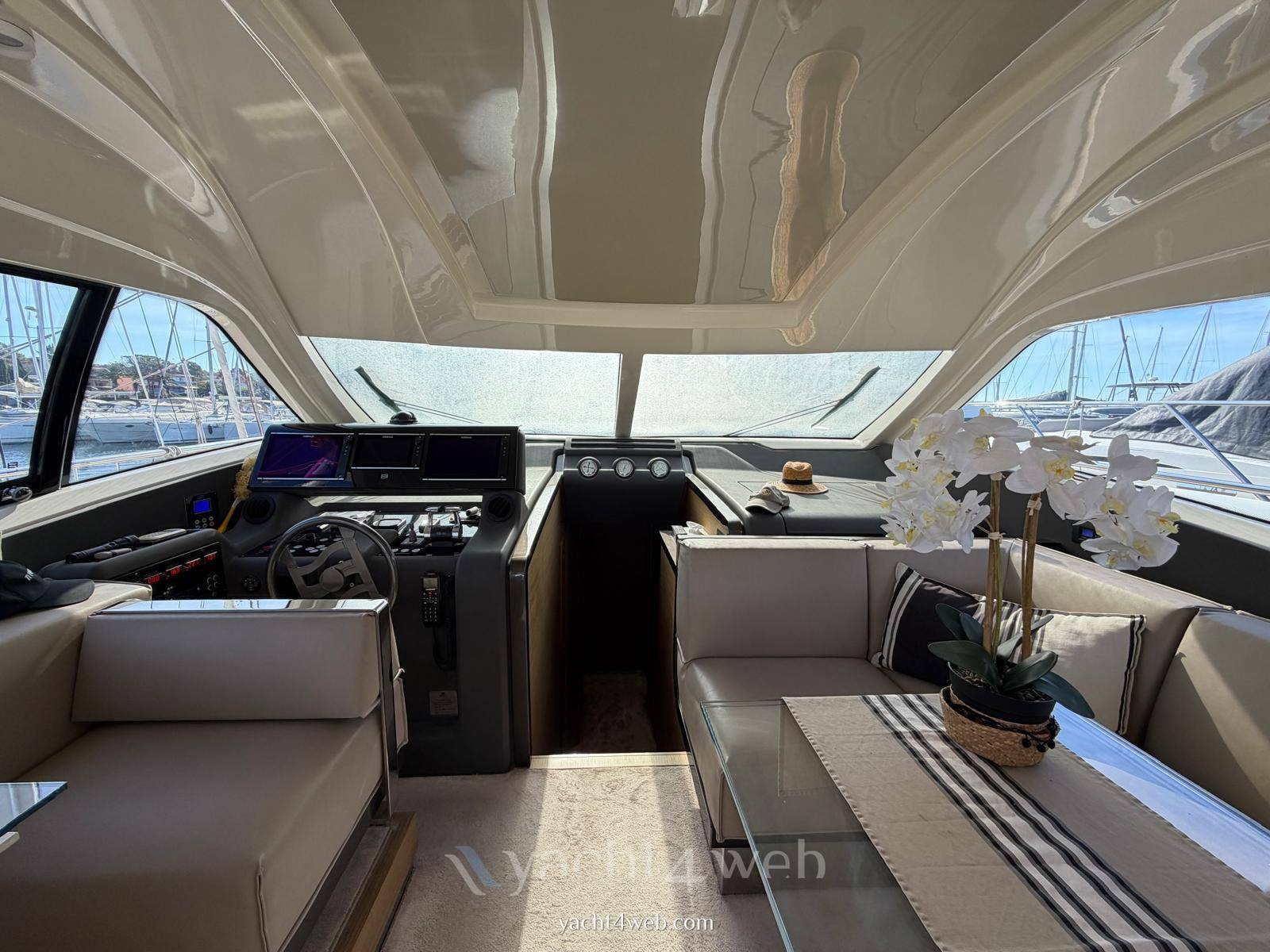 Ferretti yachts 550 usato