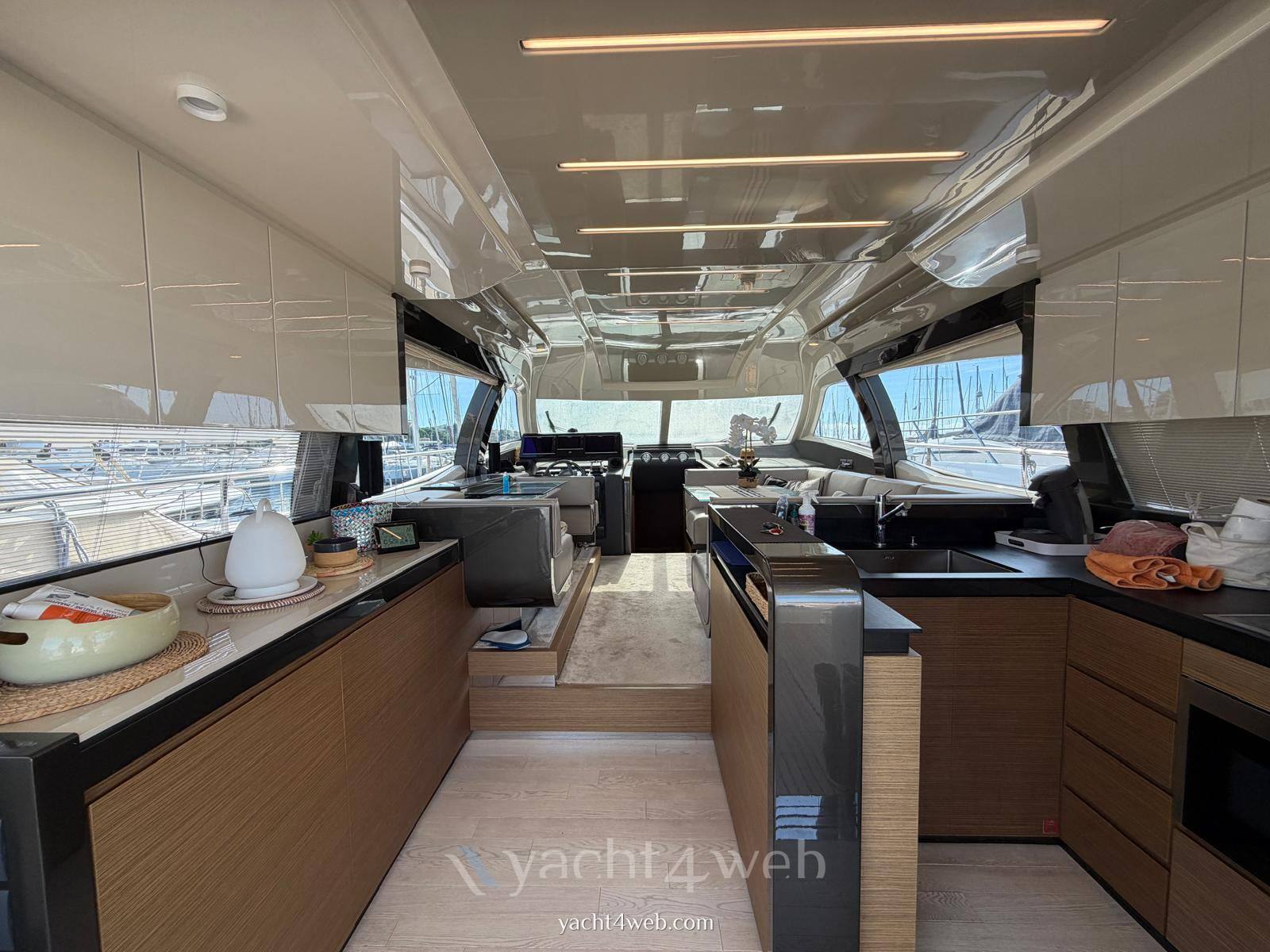 Ferretti yachts 550 barca a motore
