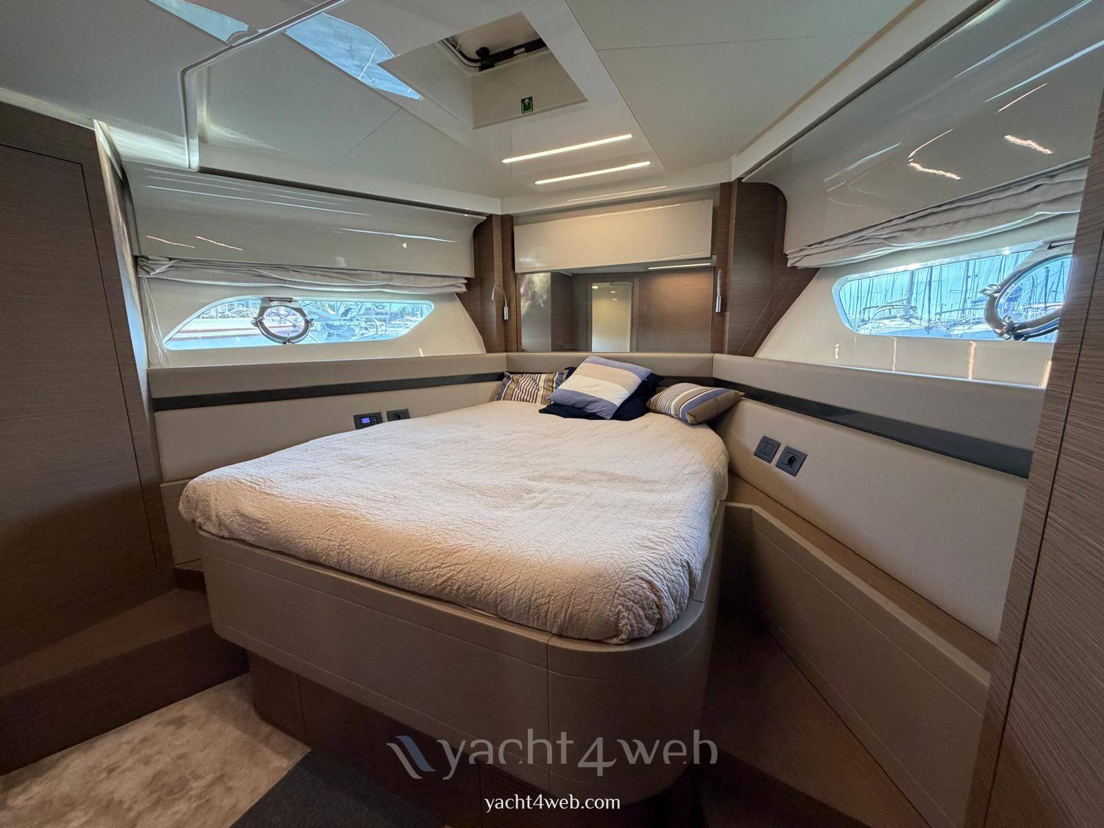 Ferretti yachts 550 barca a motore