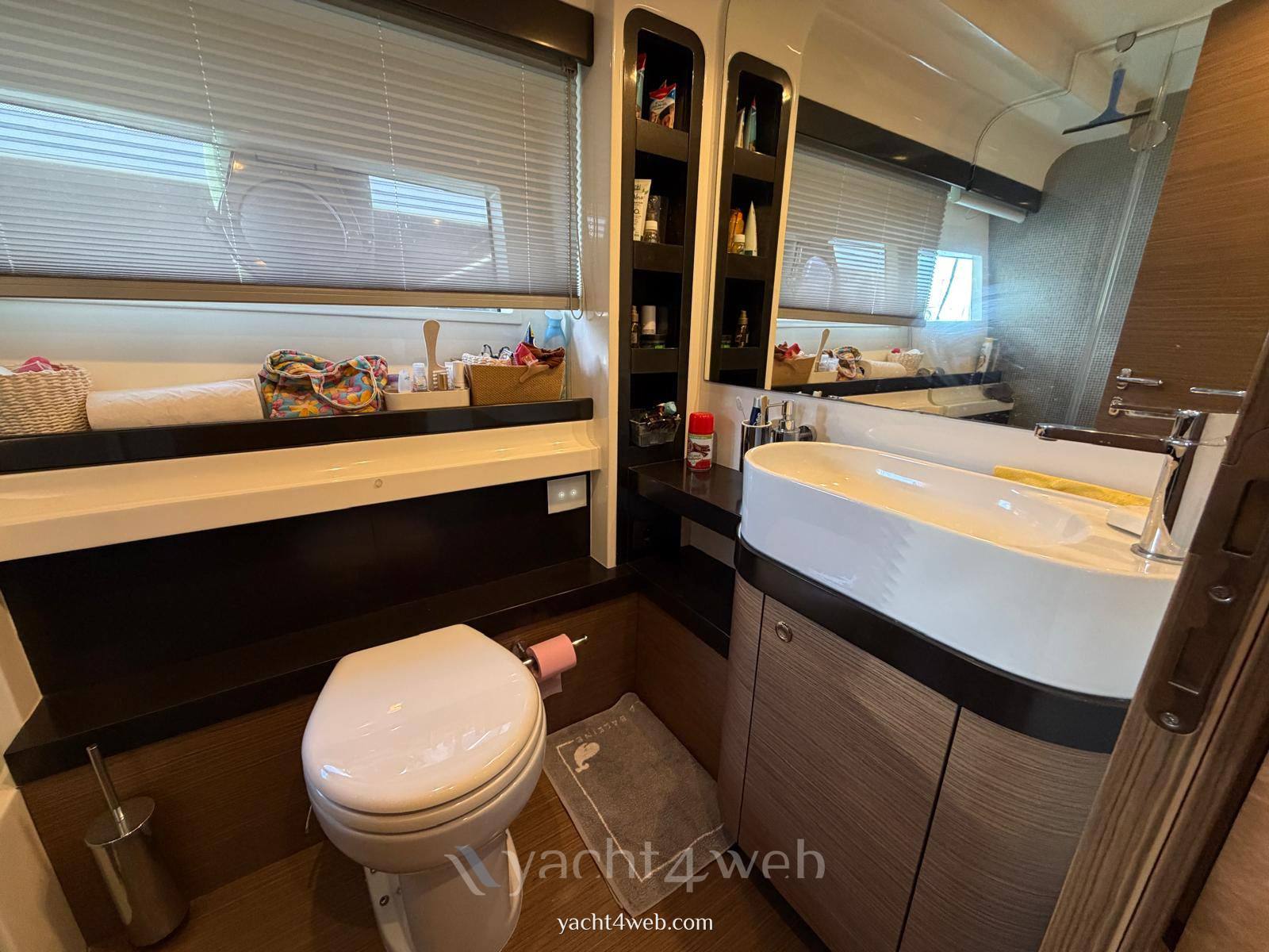 Ferretti yachts 550 fotografia