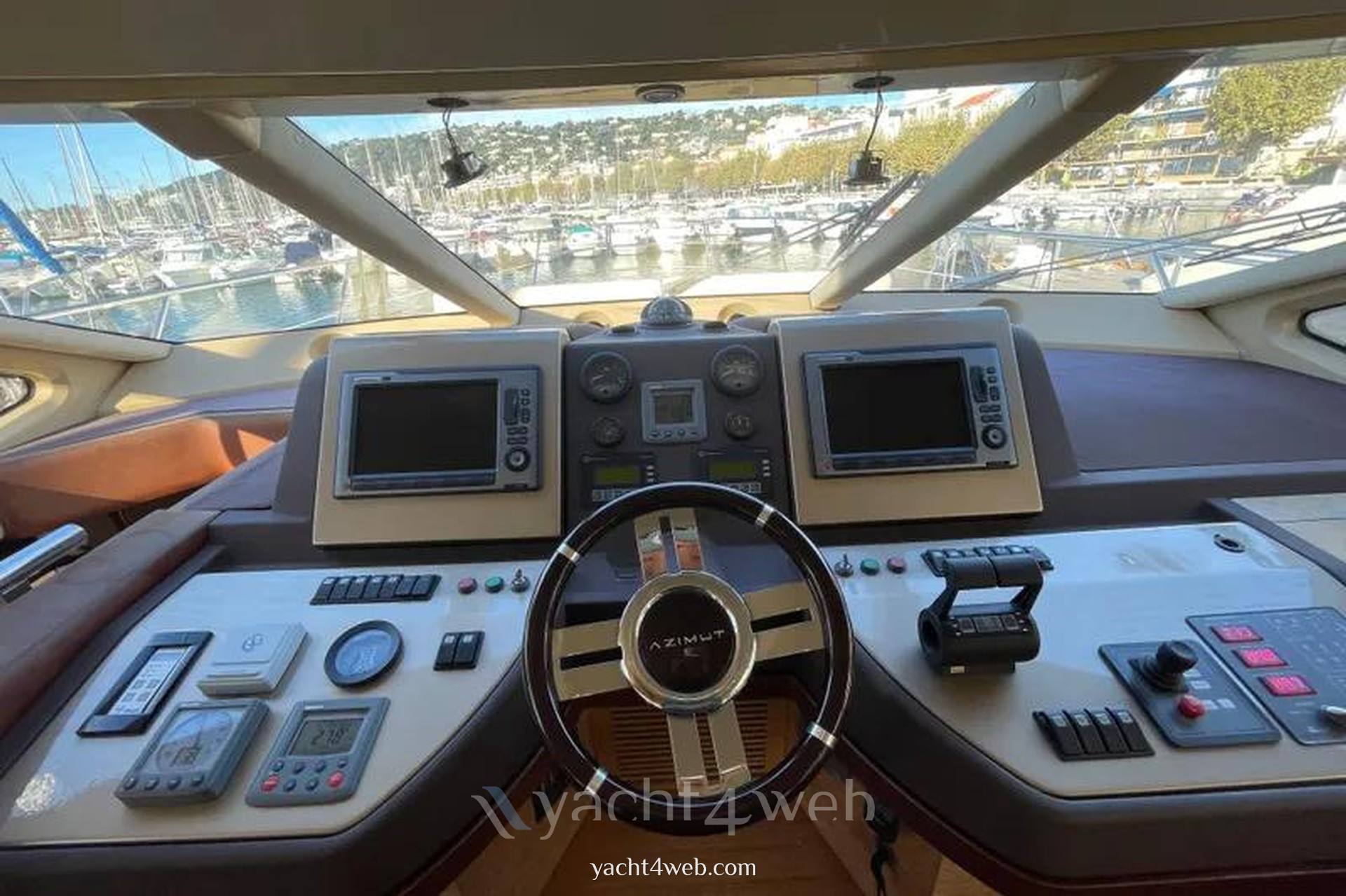 Azimut 58 0