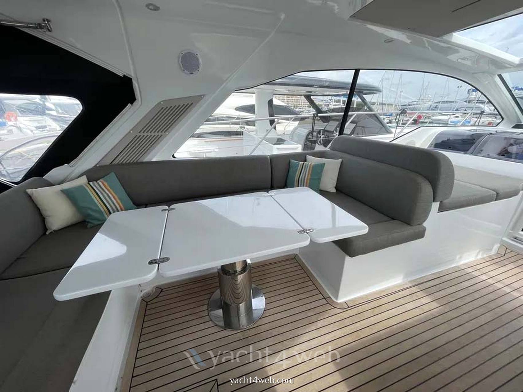 Azimut Atlantis 51 verwendet