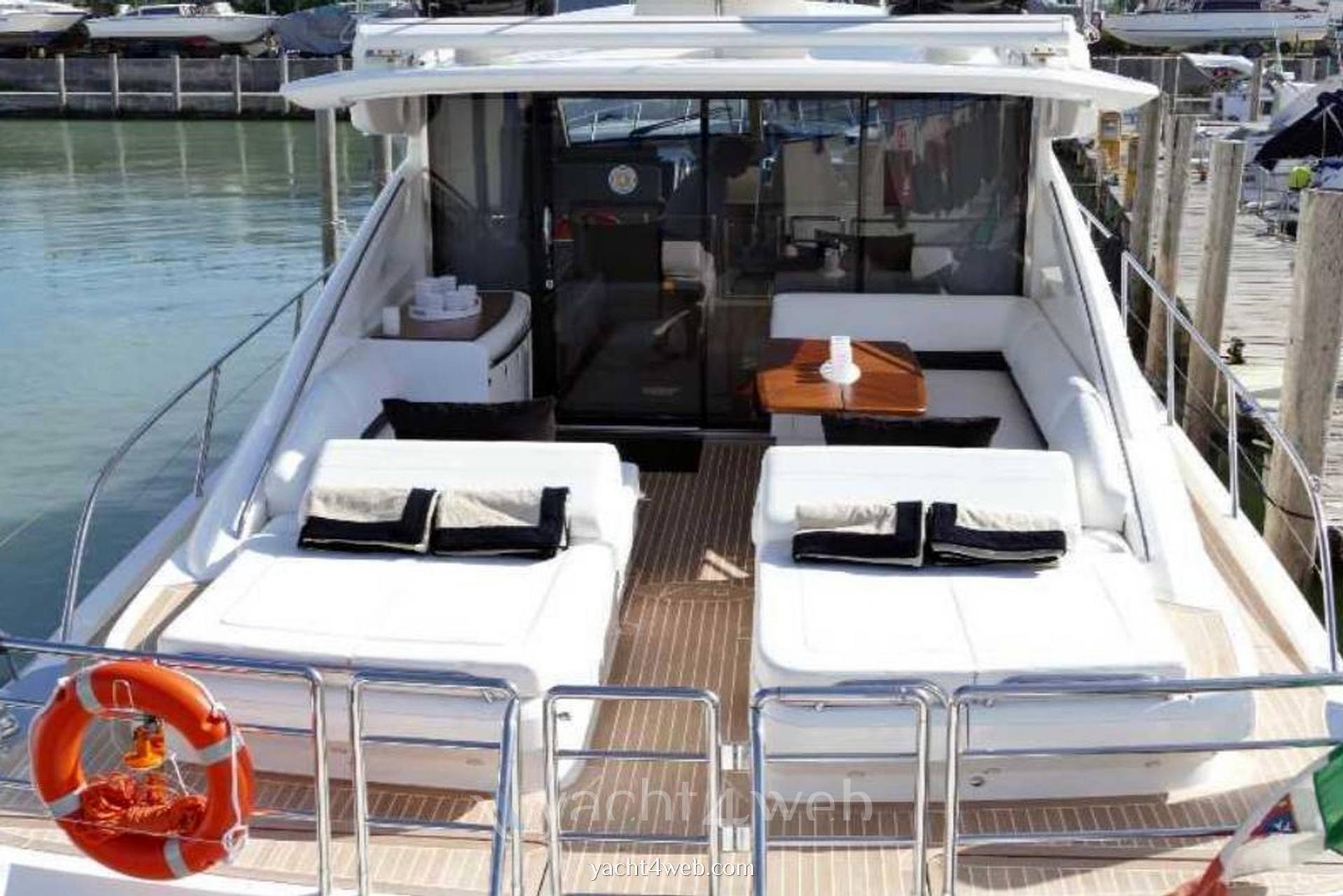 Princess V70 Yacht à moteur