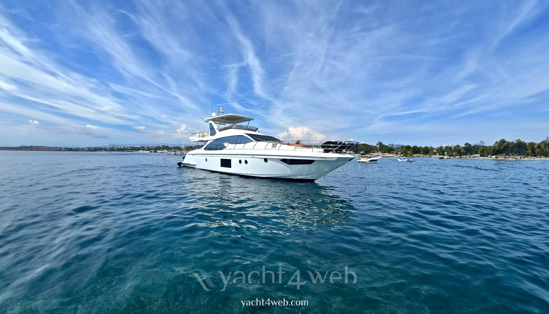 Azimut 66 fly 