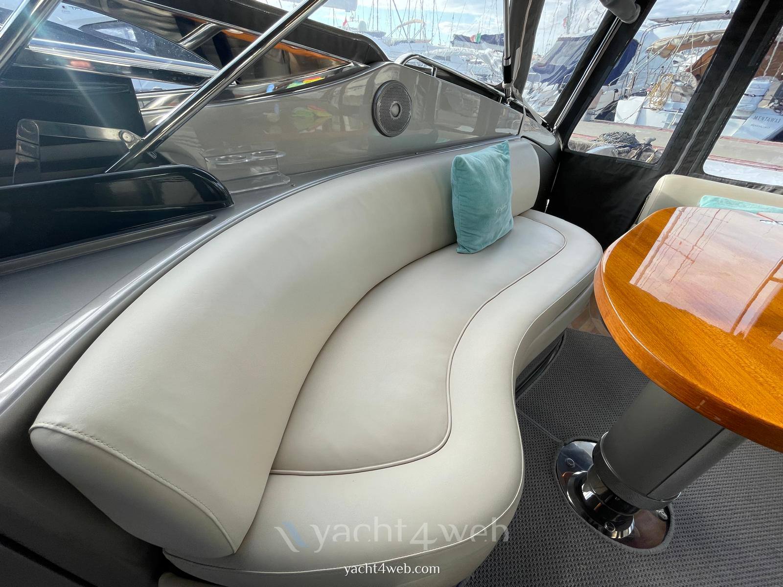 Riva 52 rivale Barca a motore usata in vendita