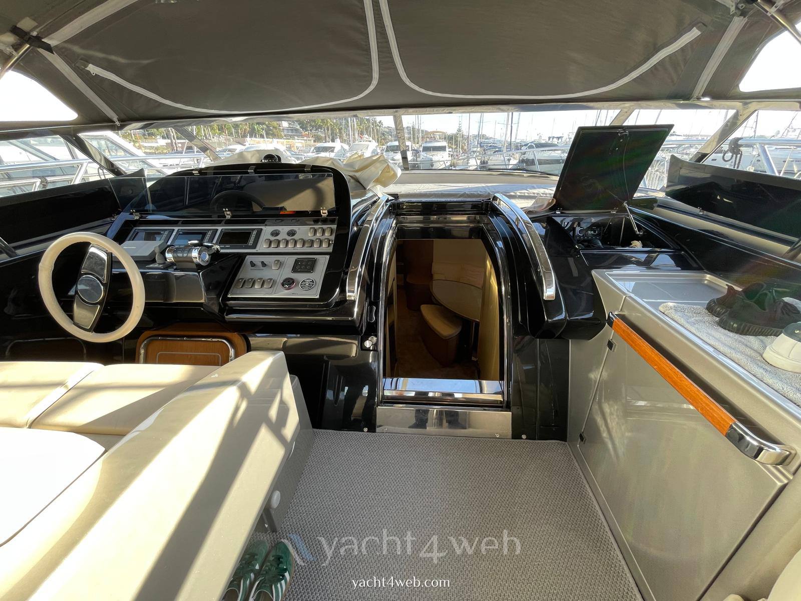 Riva 52 rivale Barca a motore usata in vendita