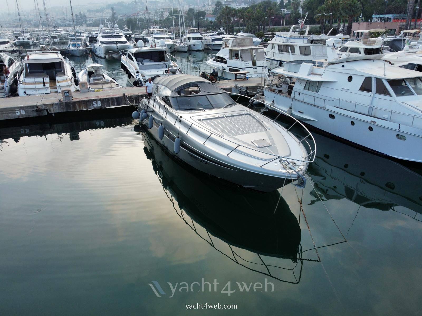 Riva 52 rivale Моторная лодка используется для продажи