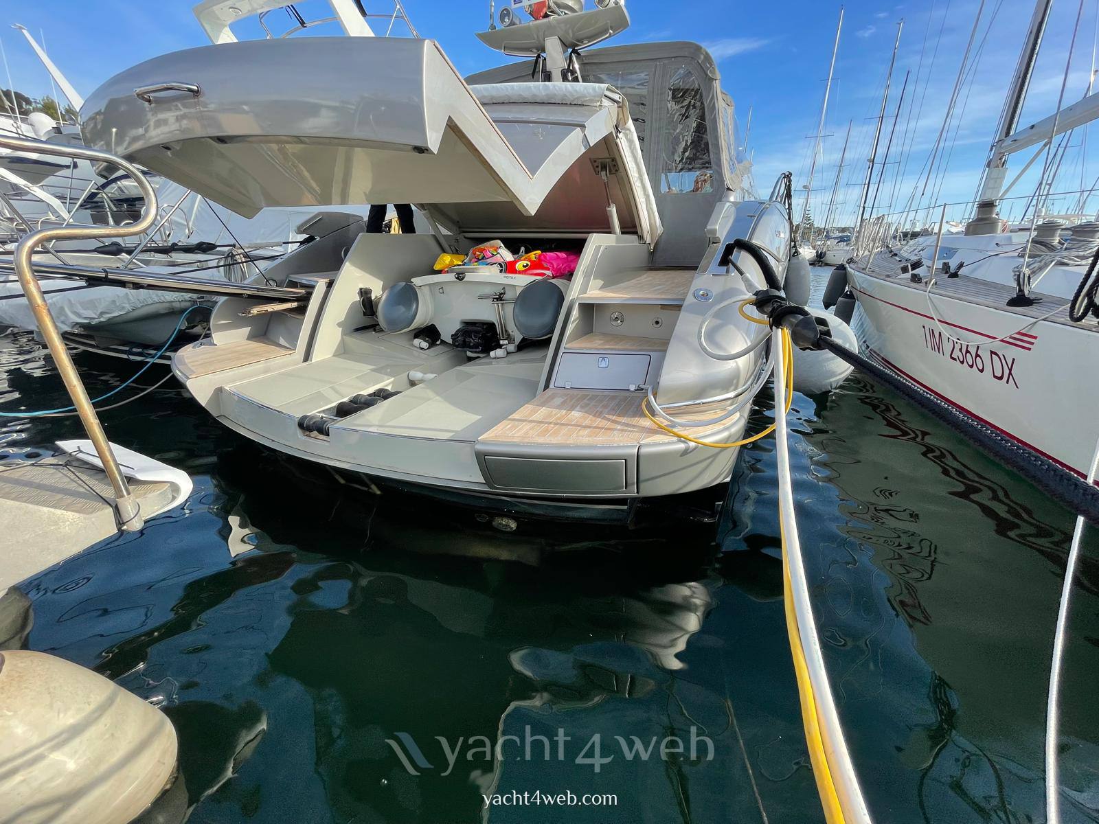 Riva 52 rivale 