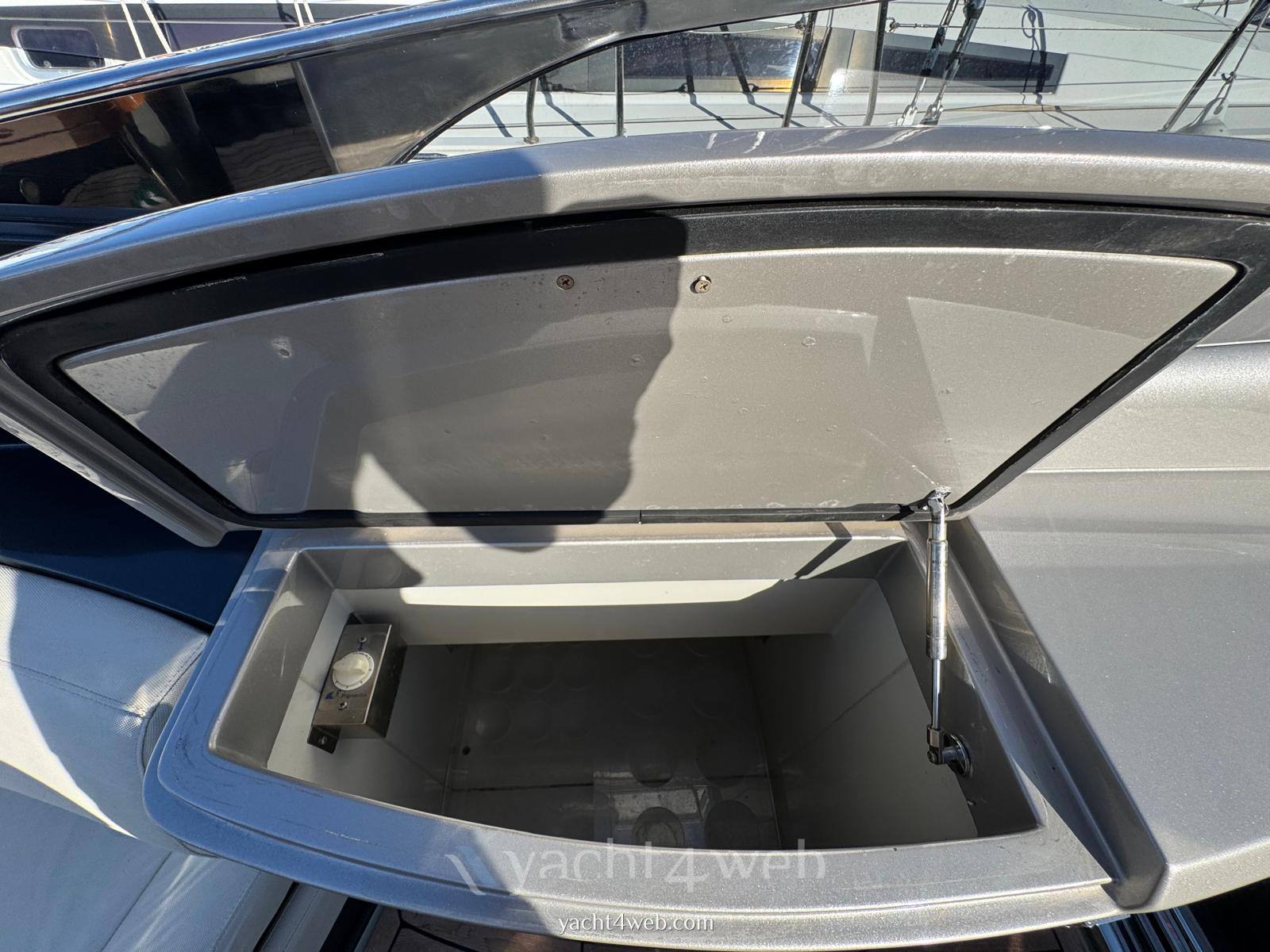 Riva Rivarama 44 super Моторная лодка используется для продажи