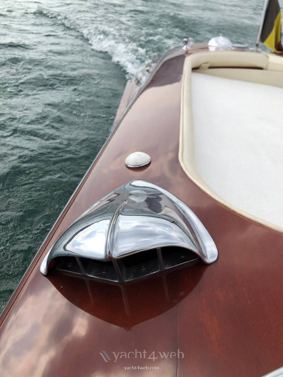 Riva Tritone aperto Barco de motor usado para venta