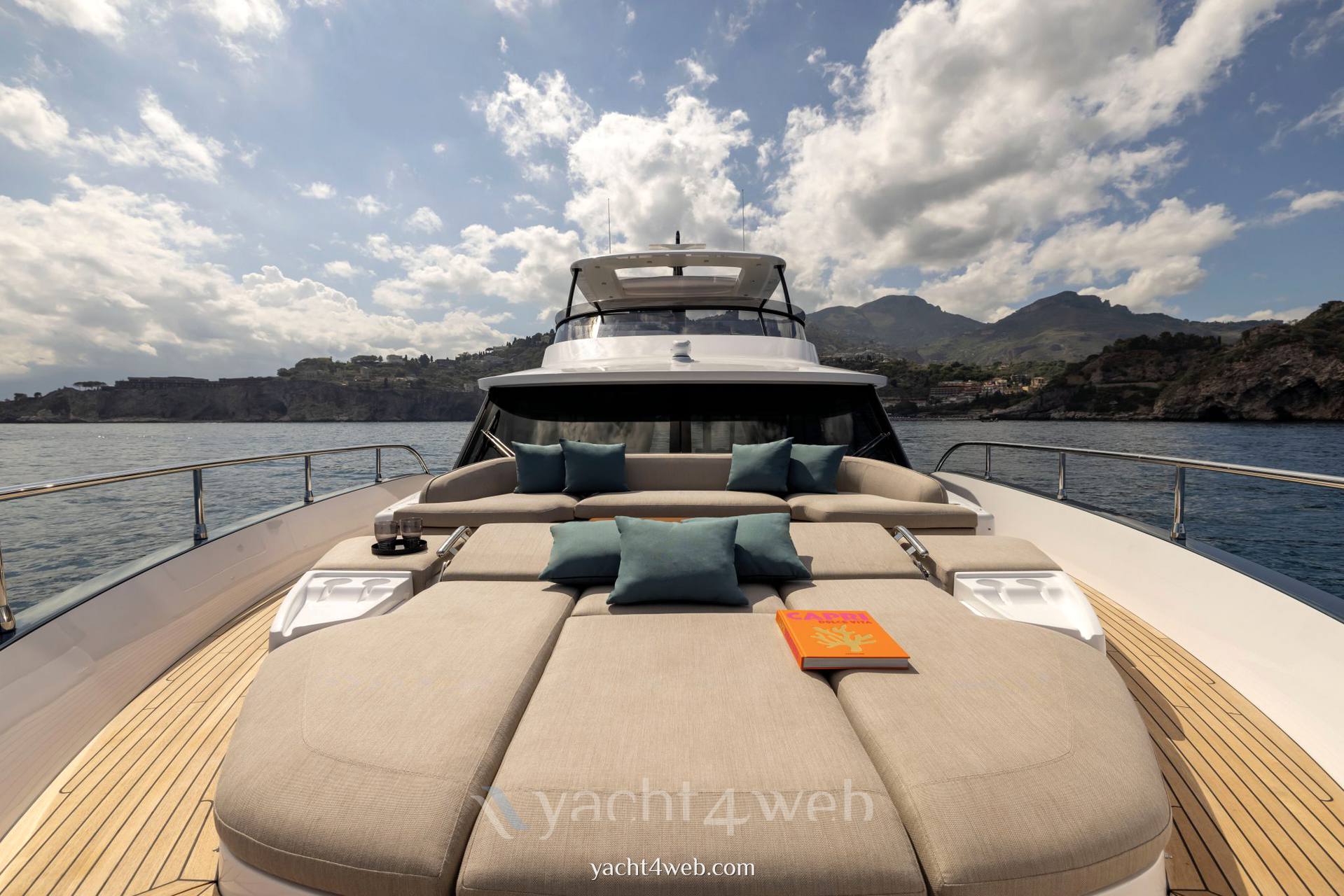 Azimut Magellano 60 barca