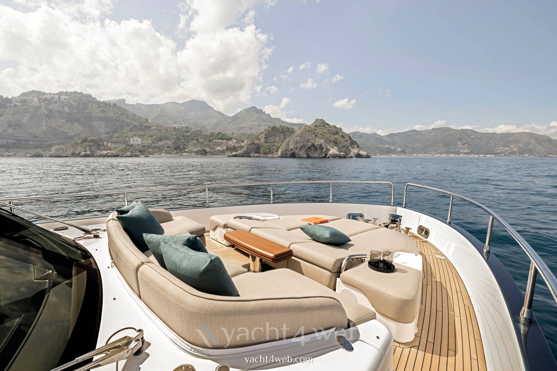 Azimut Magellano 60 Non specificato usato