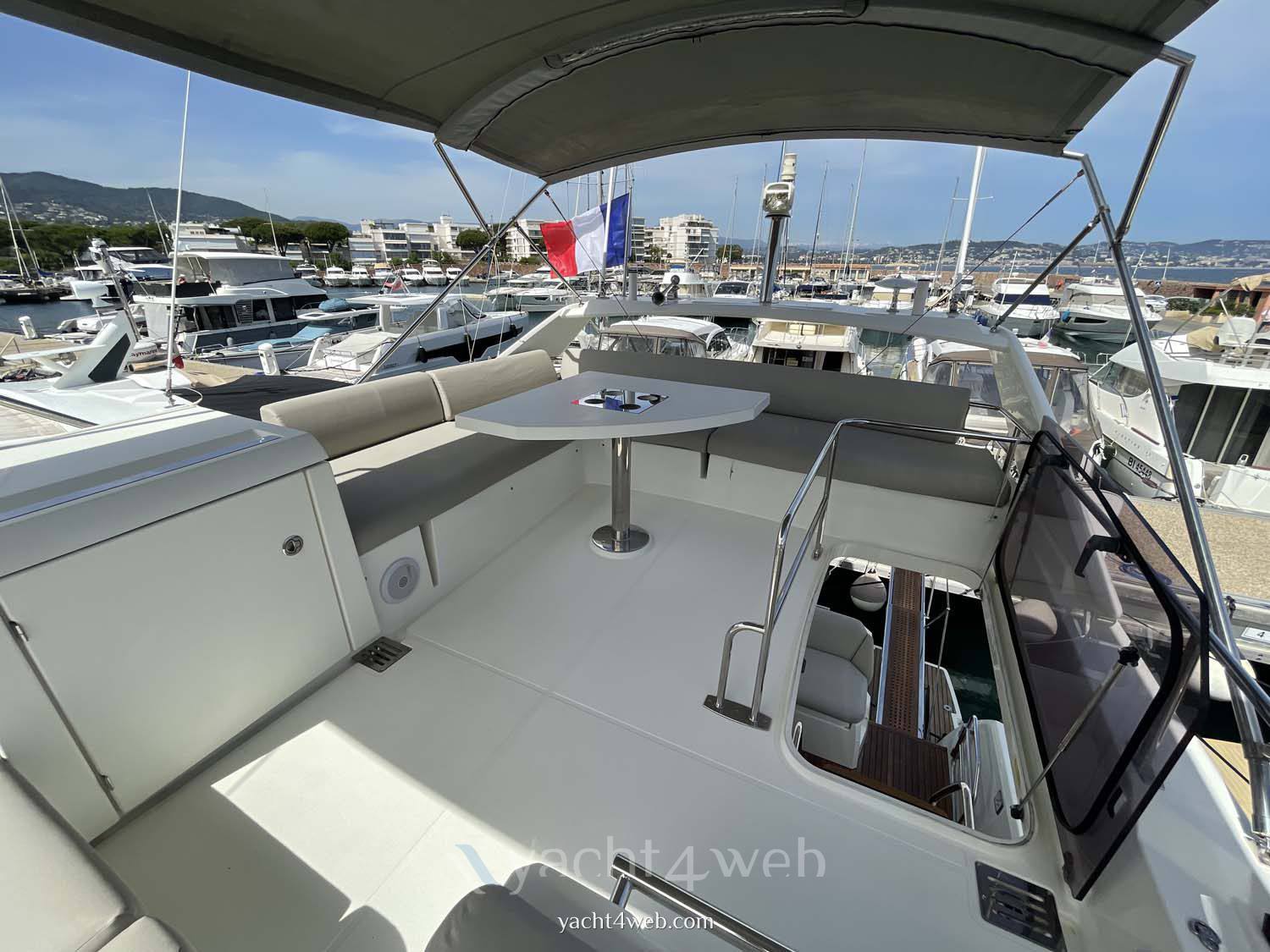 Jeanneau Prestige 460 fly Motoryacht usato