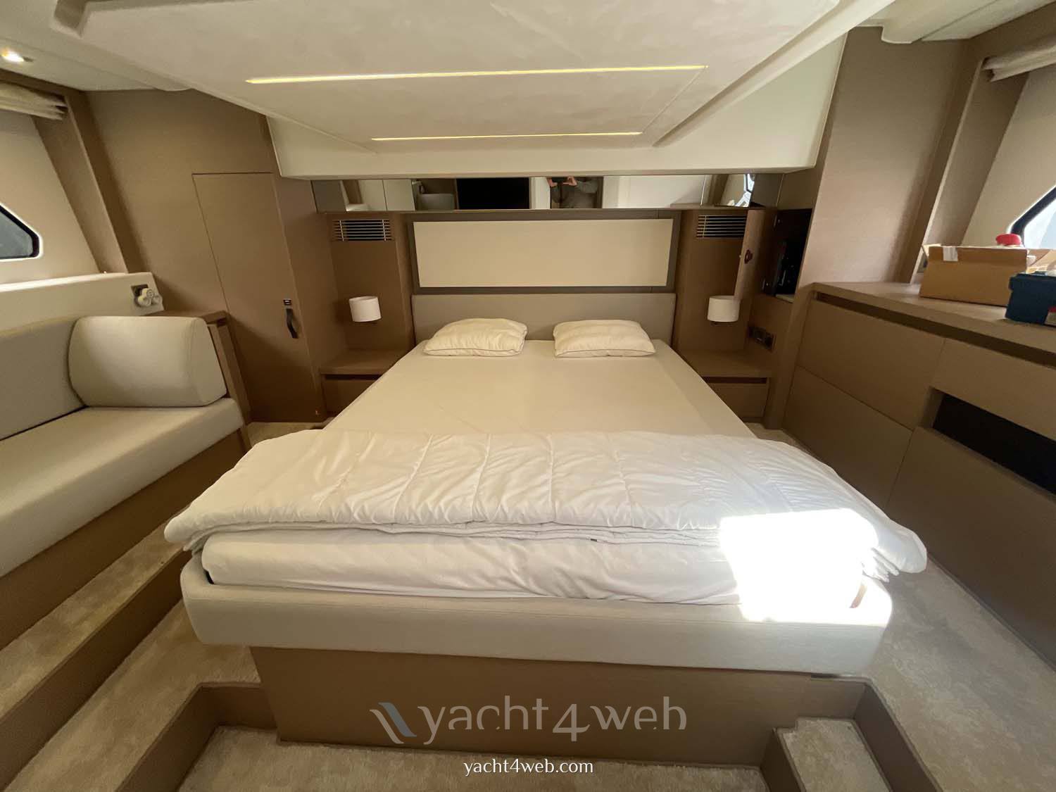 Jeanneau Prestige 460 fly barca a motore