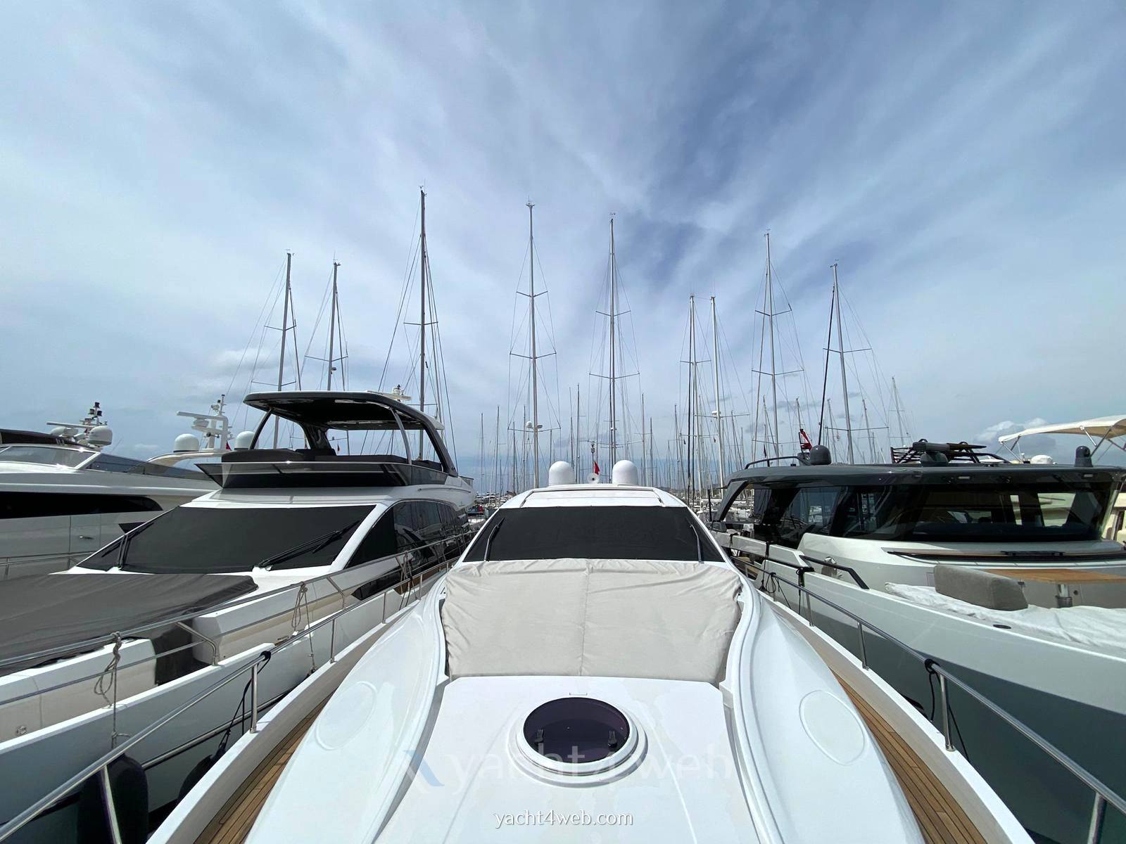 Pershing 70 Barca a motore usata in vendita