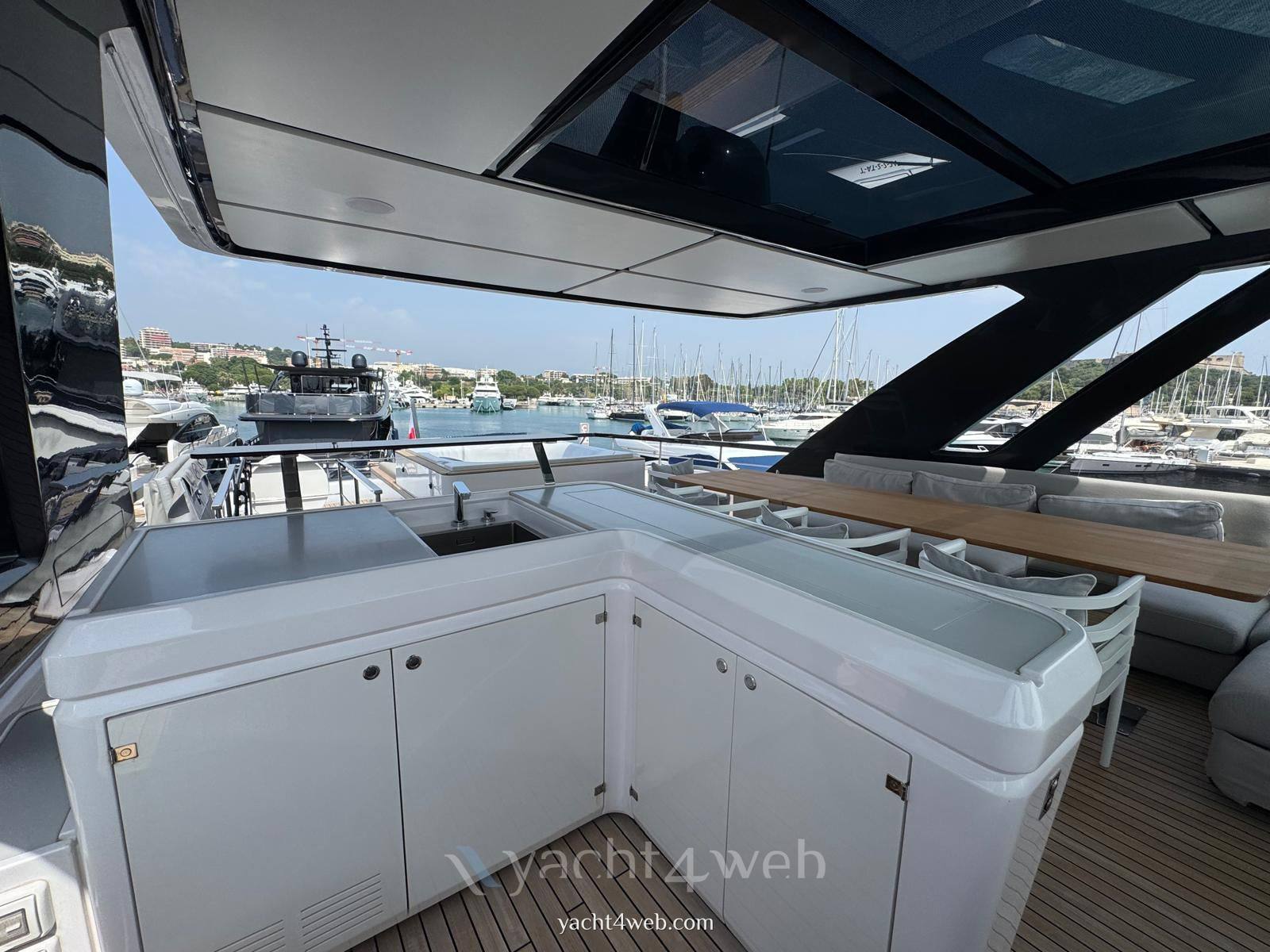 Ferretti yachts 860 0
