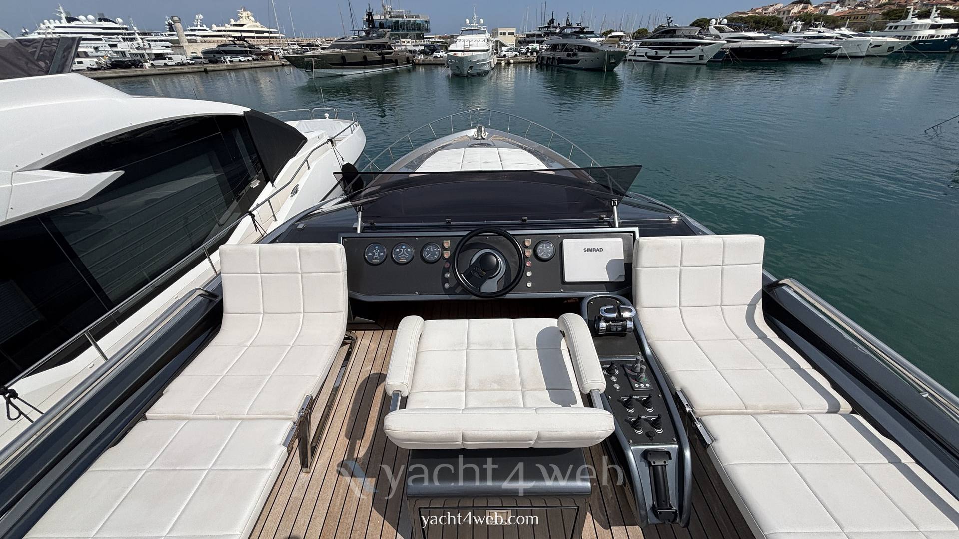 Pershing 74 barca a motore