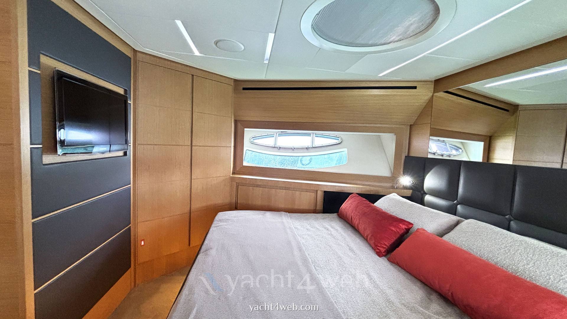 Pershing 74 0