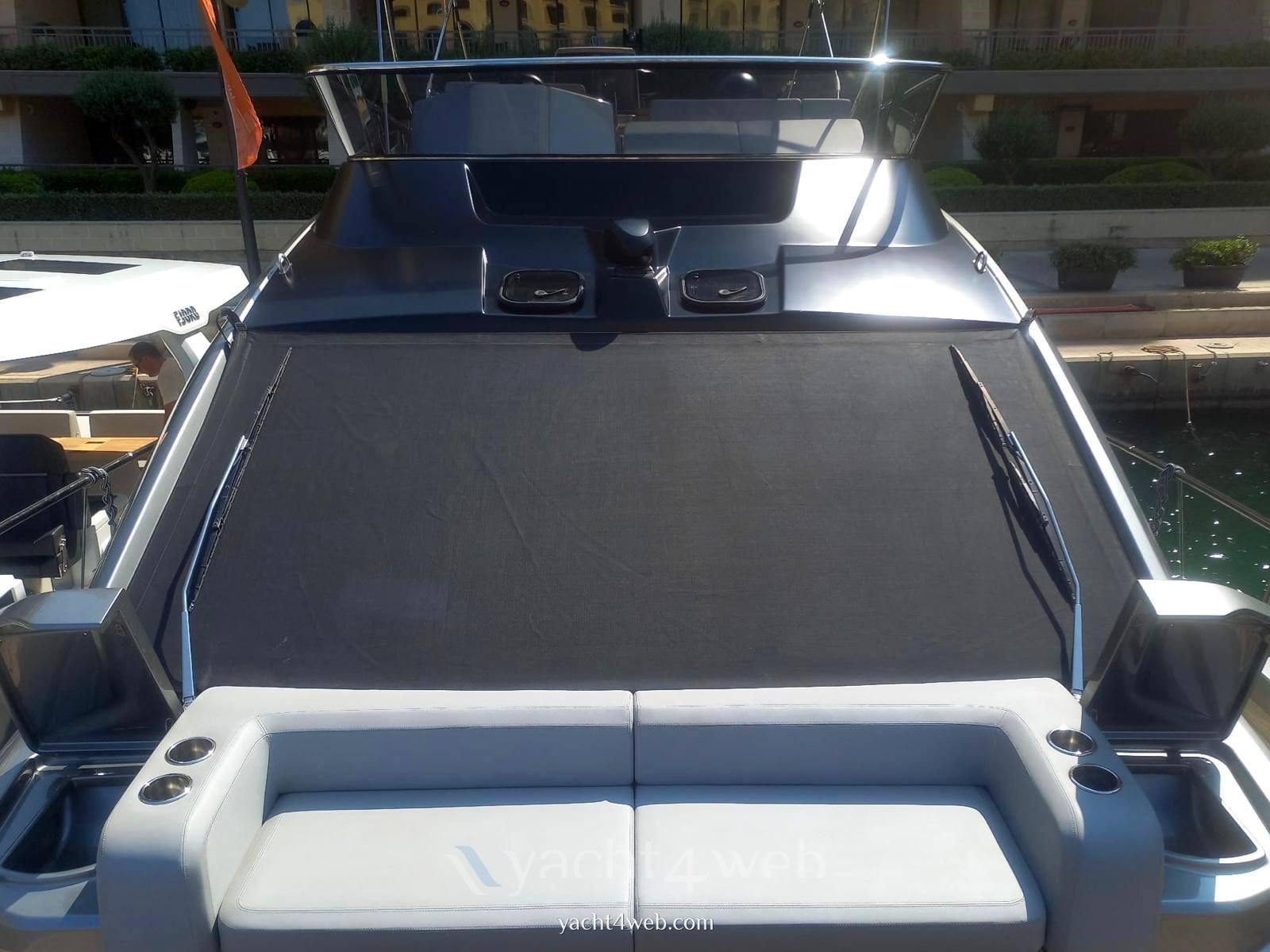 Cranchi E52f 0