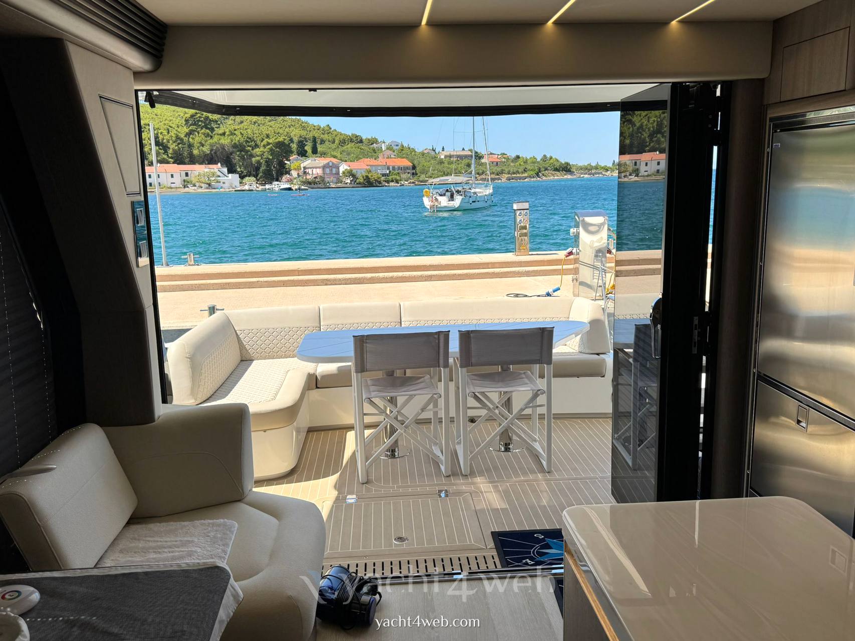 Ab yachts 560 fly fotografia