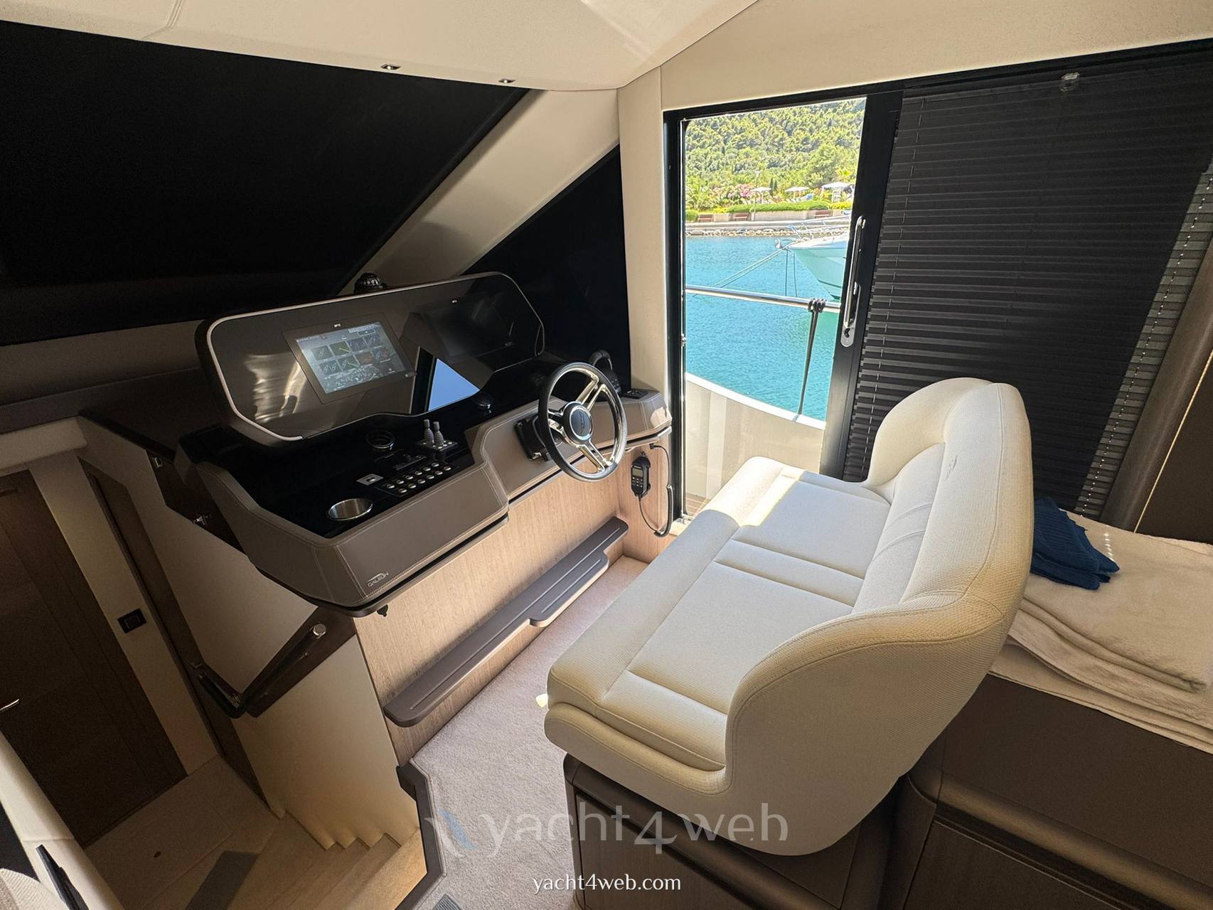 Ab yachts 560 fly barca a motore