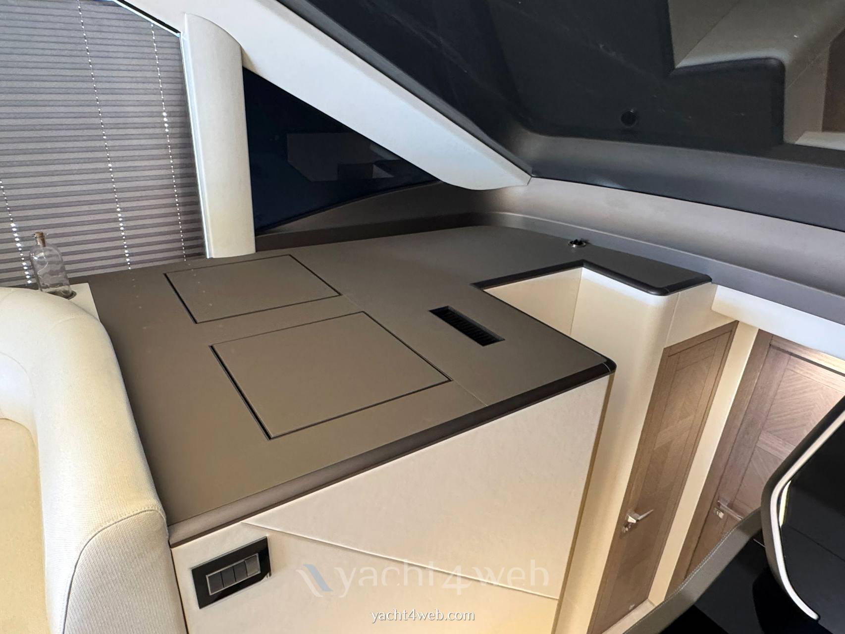 Ab yachts 560 fly Motoryacht usato