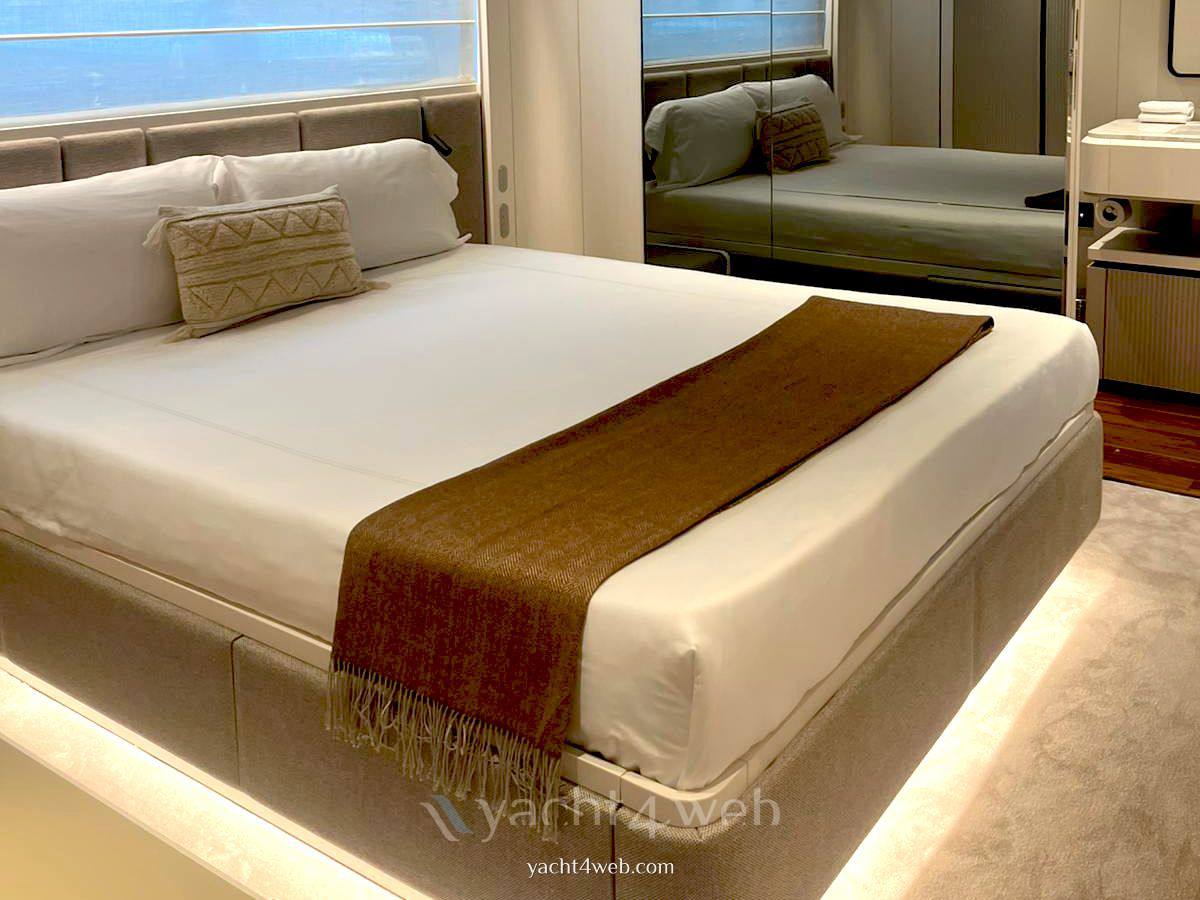 Ferretti yachts 940 used