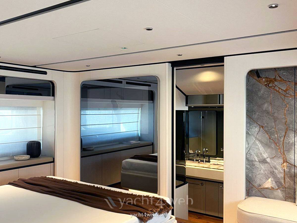Ferretti yachts 940 
