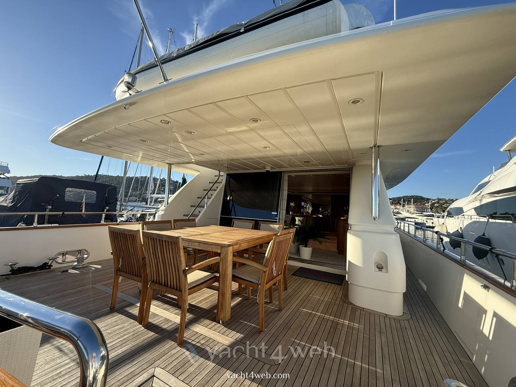 Falcon 86 motor boat