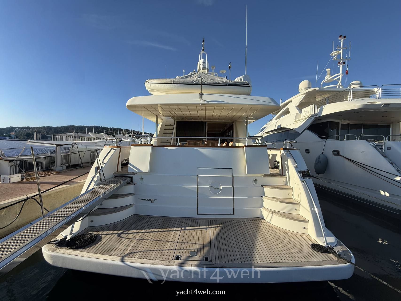 Falcon 86 Motor boat used for sale