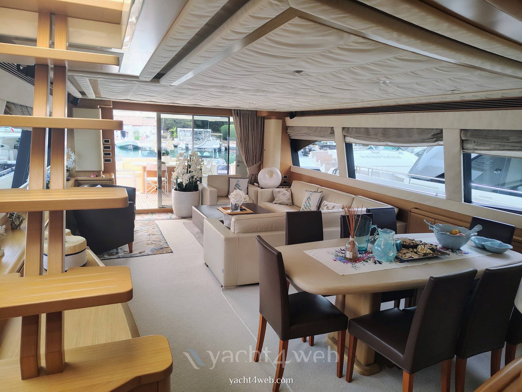 Ferretti yachts 830 fotografia