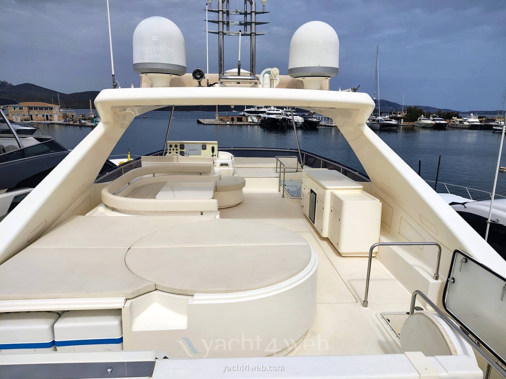 Ferretti yachts 830 barca