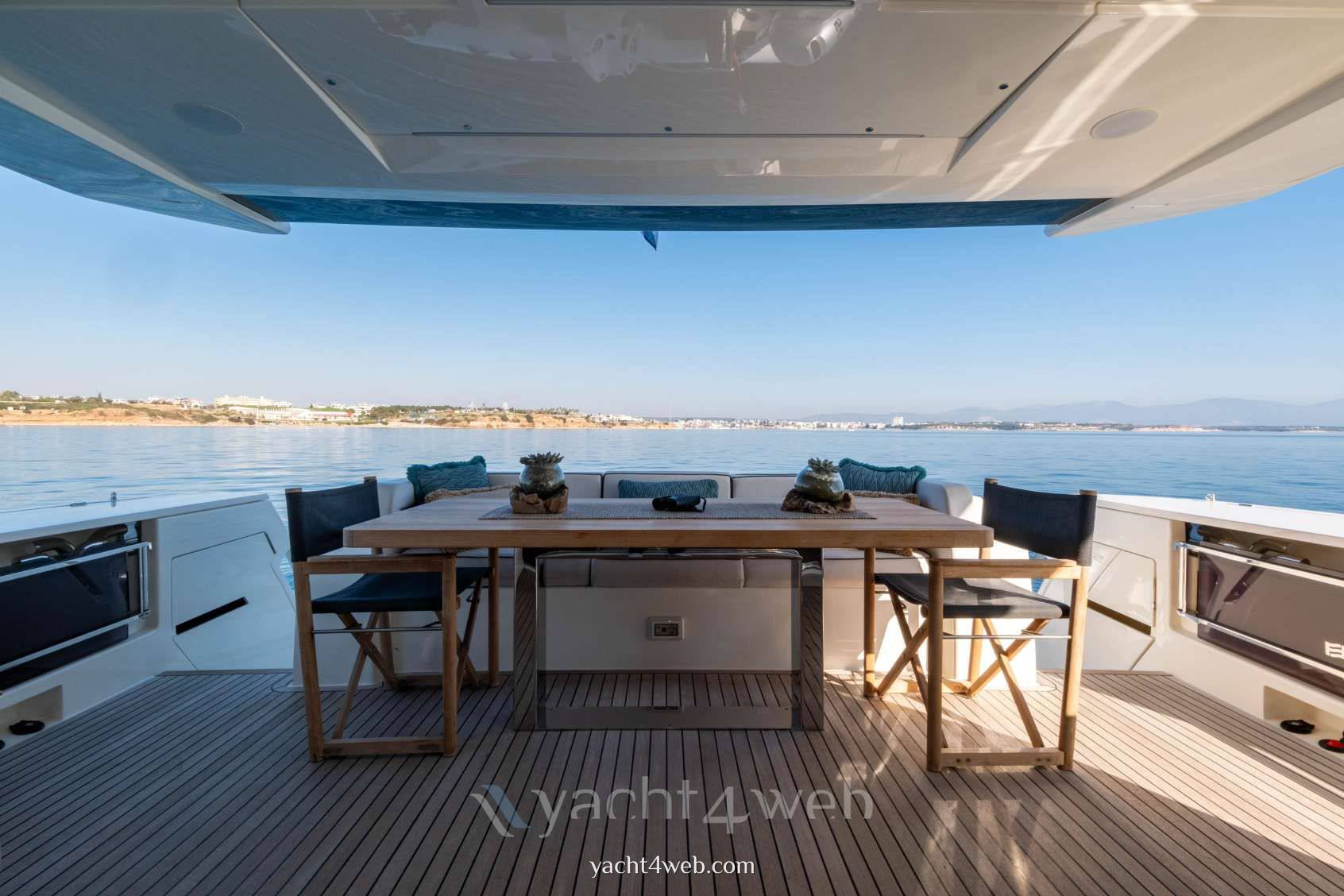 Ferretti yachts 780 Foto
